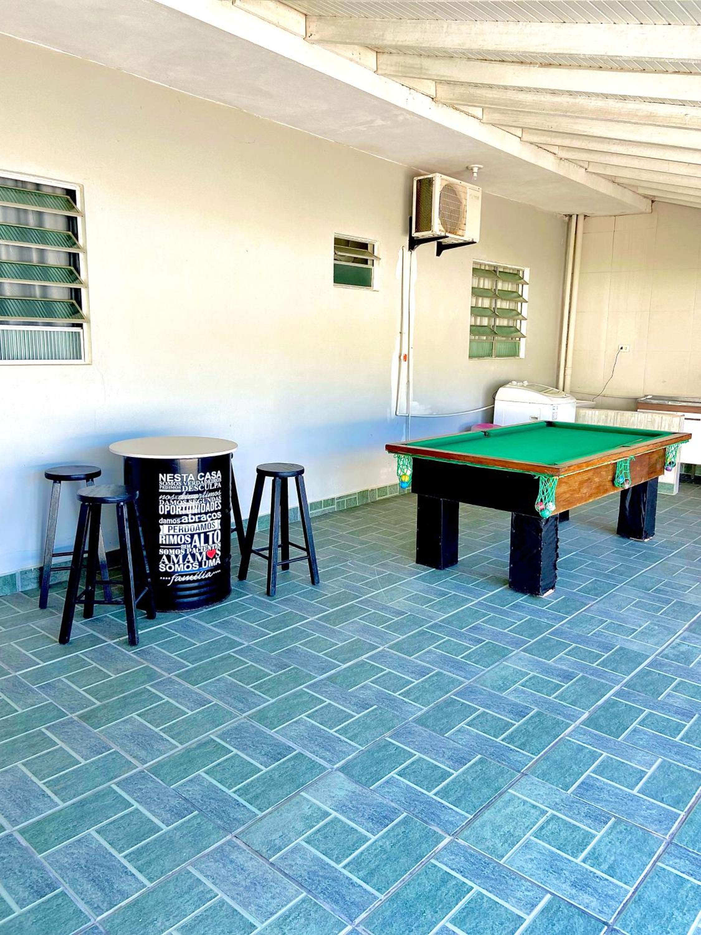 Casa com piscina, hidro e uma vista linda da lagoa