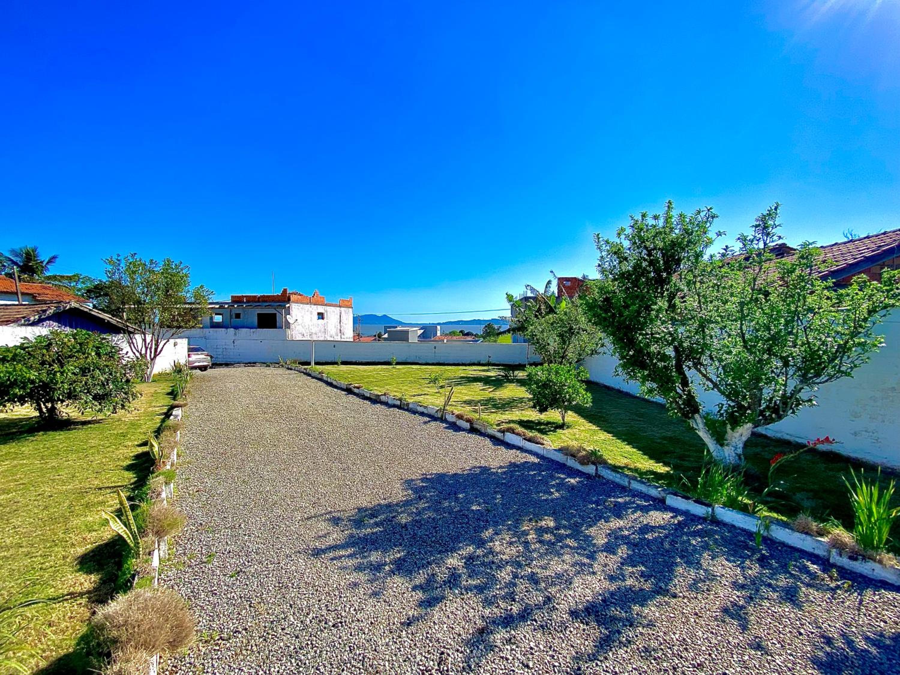 Casa com piscina, hidro e uma vista linda da lagoa