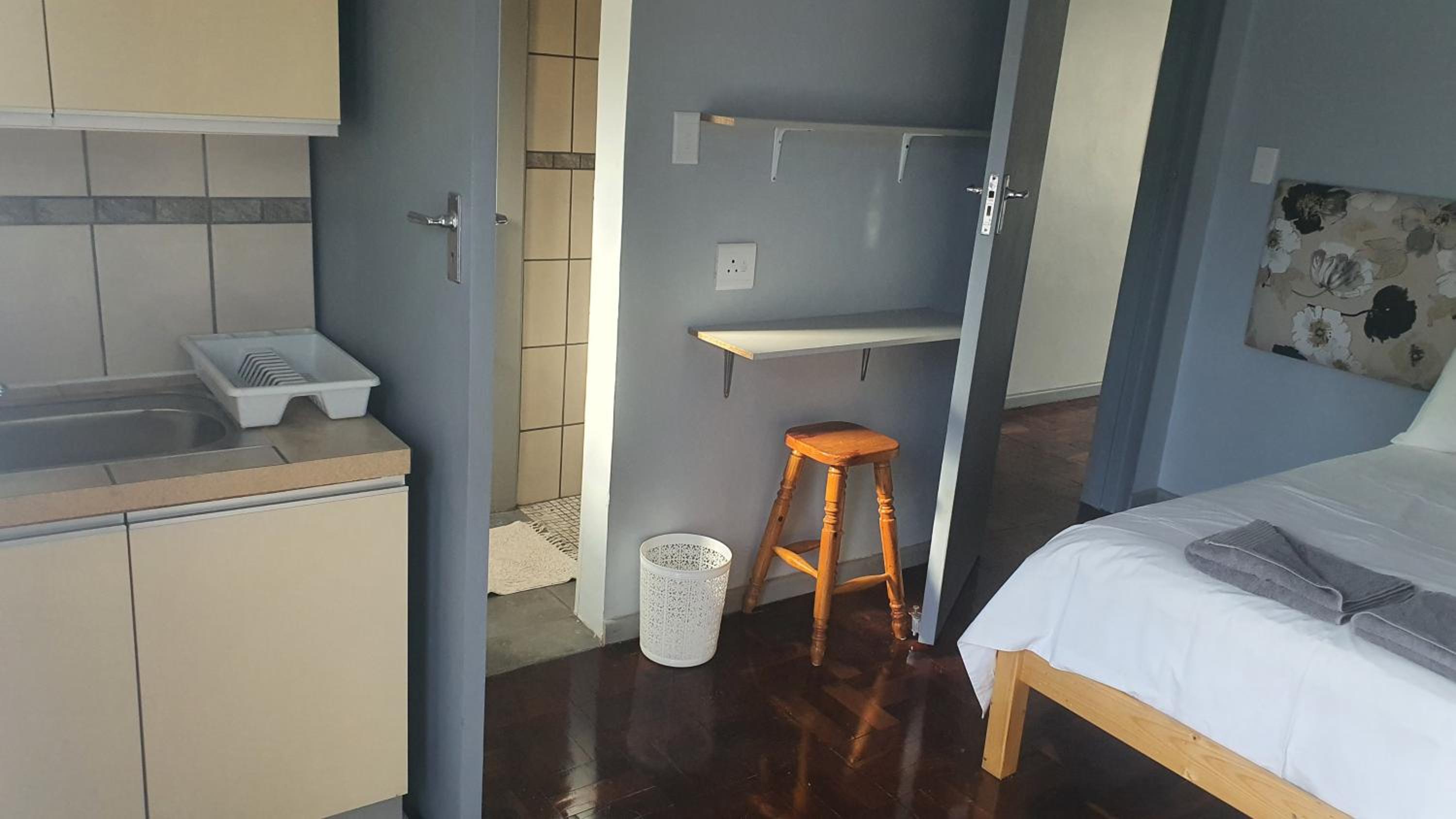 Strand Holiday House