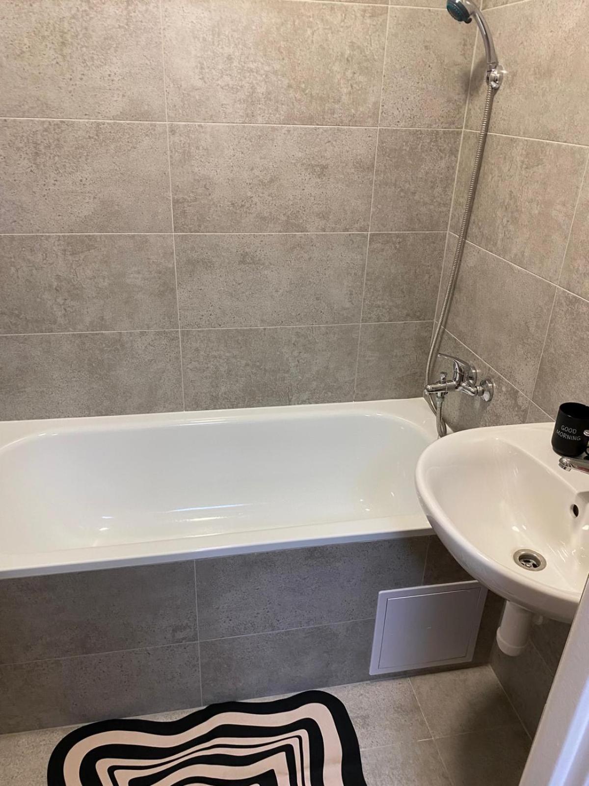 Apartmán ve městě Ostrov pro 3 osoby