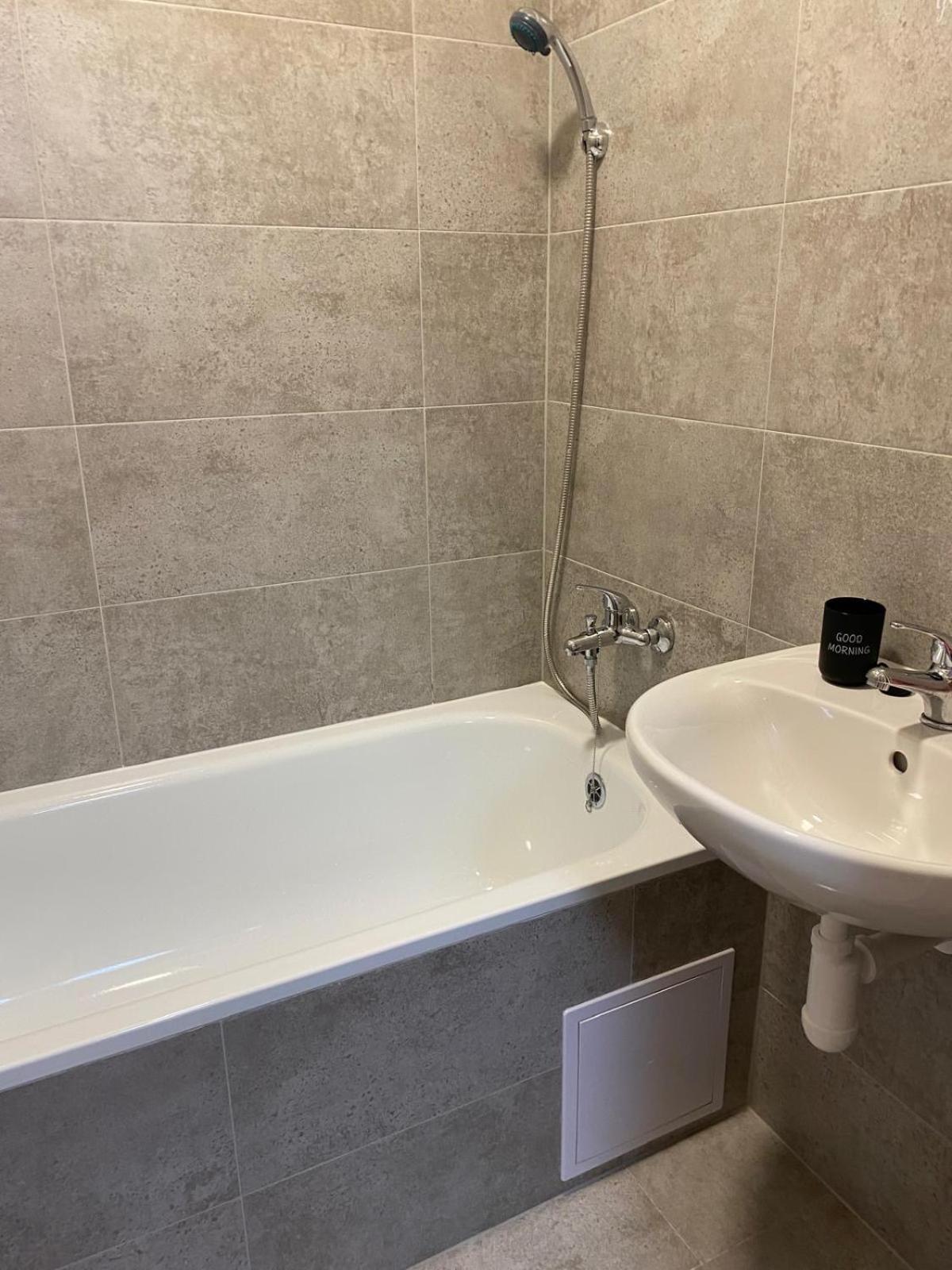 Apartmán ve městě Ostrov pro 3 osoby