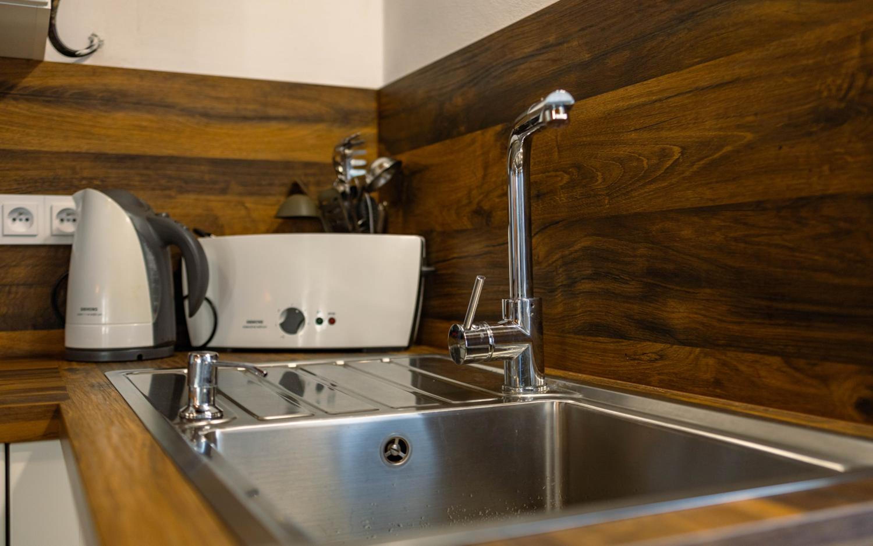 Luxusní apartmán s krbem - Kunratické Švýcarsko