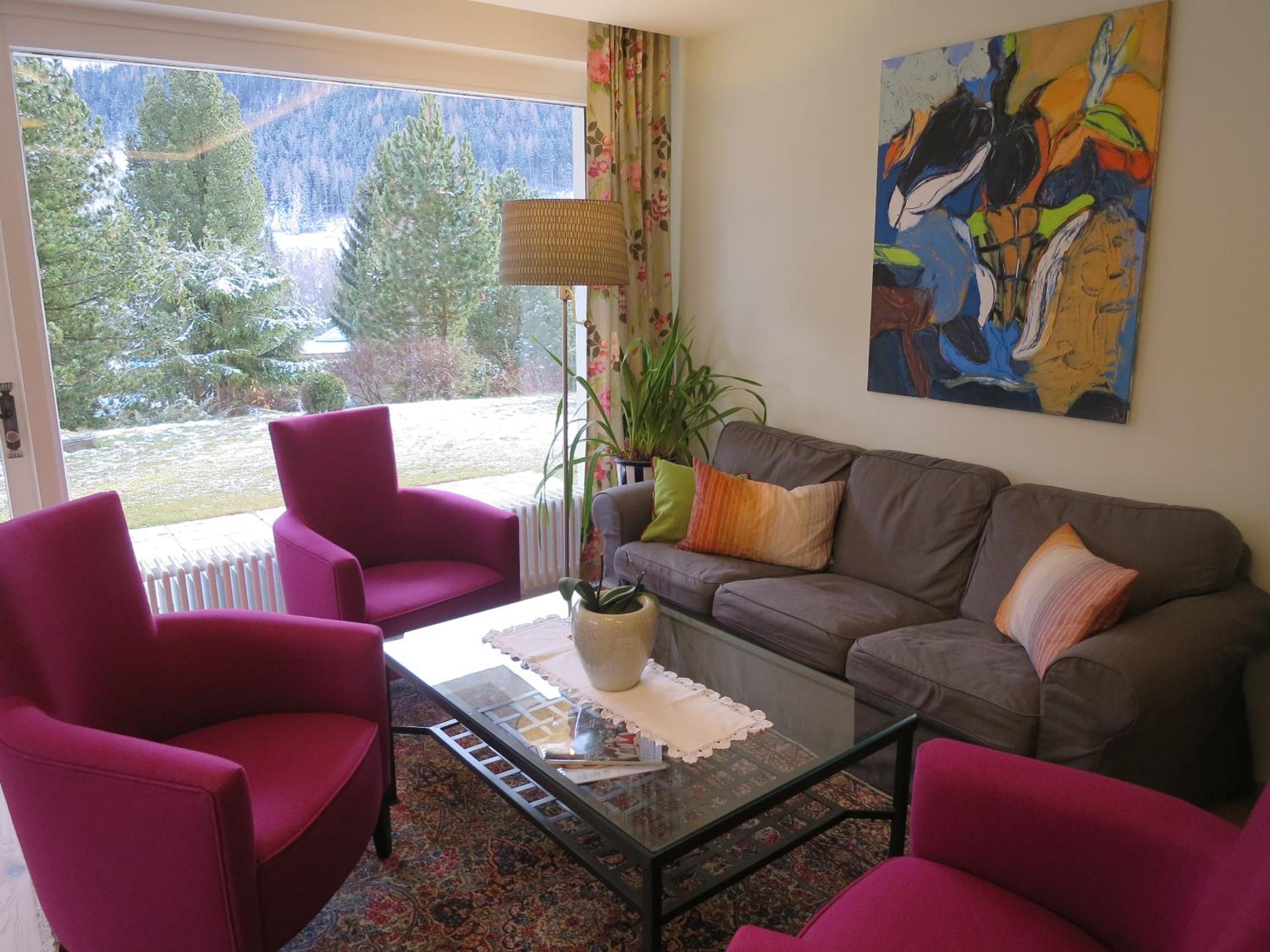Gästehaus Schusser an der Therme, Frühstück, Doppelzimmer und Ferienwohnung