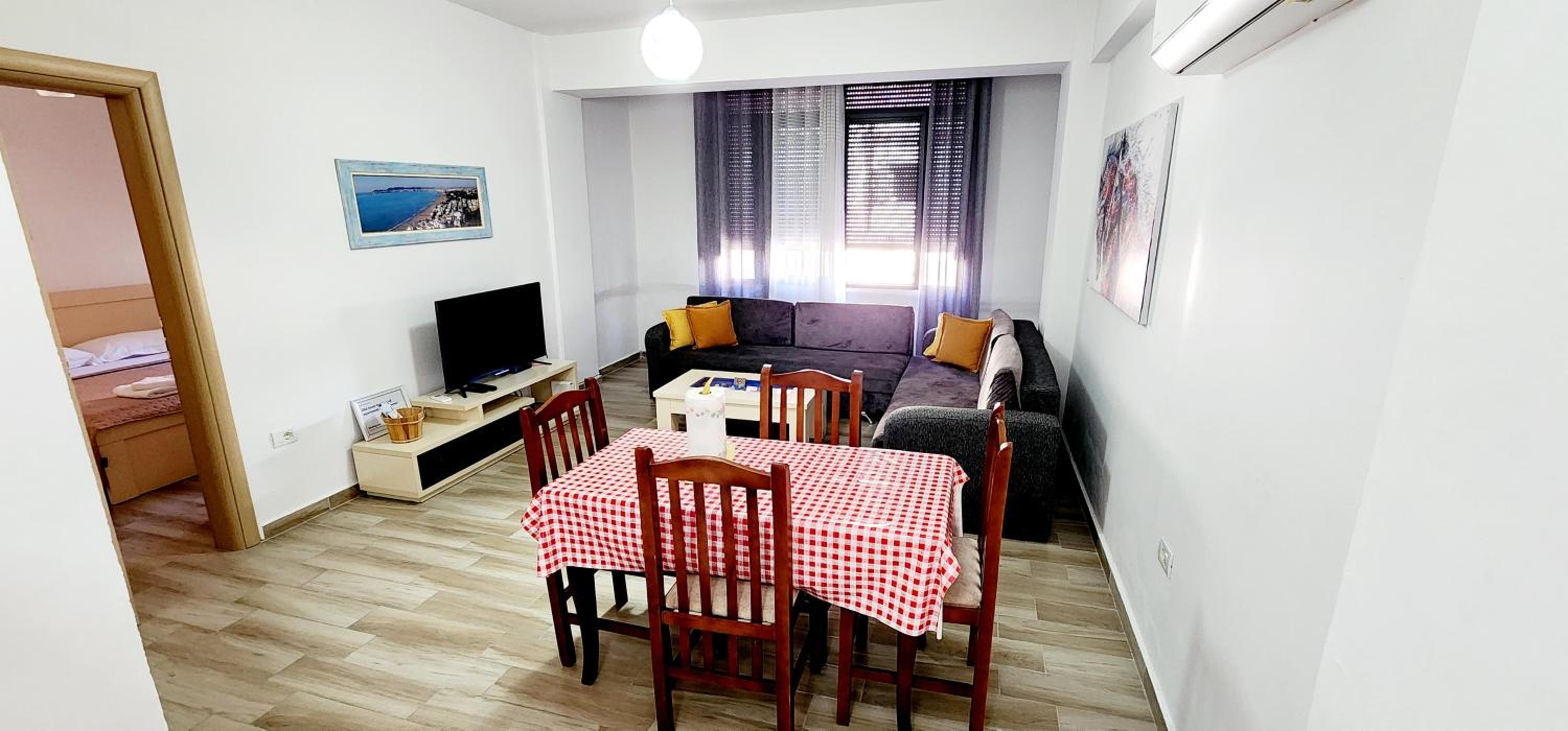 Old Town Boulevard apartment in city center