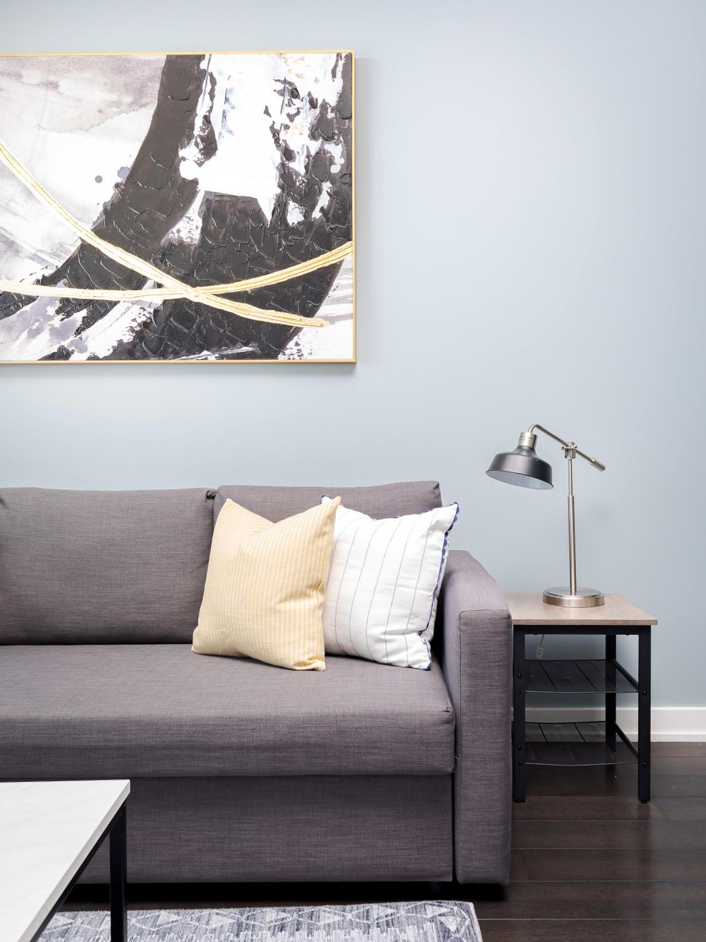 Lovely Condo by Rogers Centre
