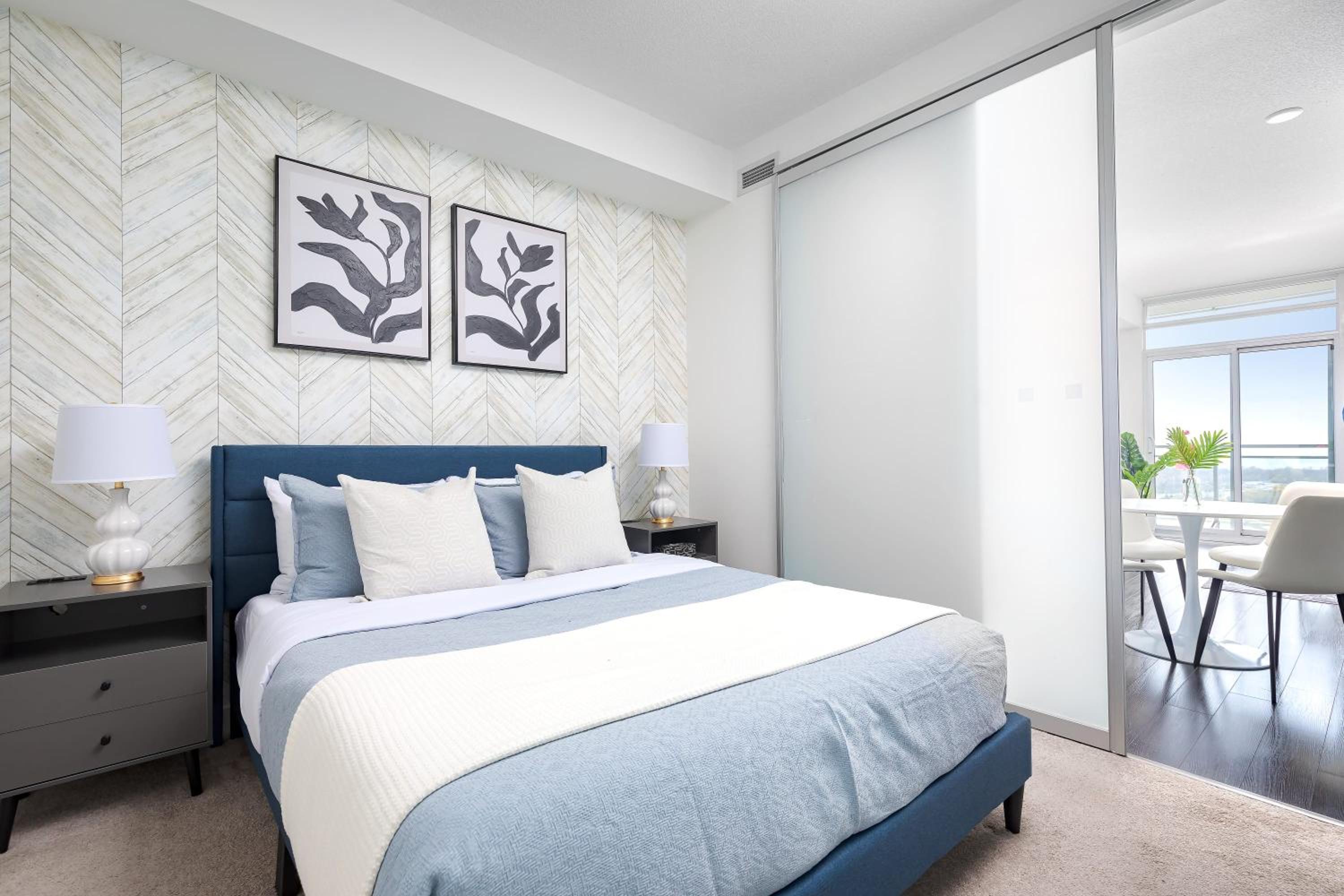 Lovely Condo by Rogers Centre
