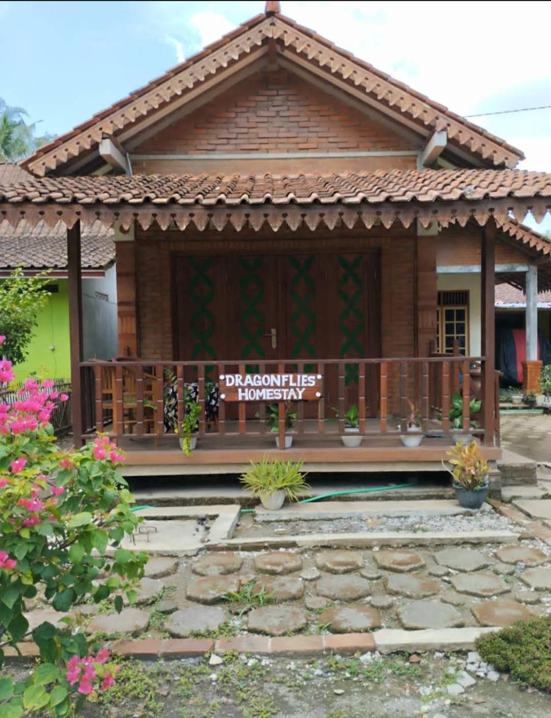Dragonflies Homestay
