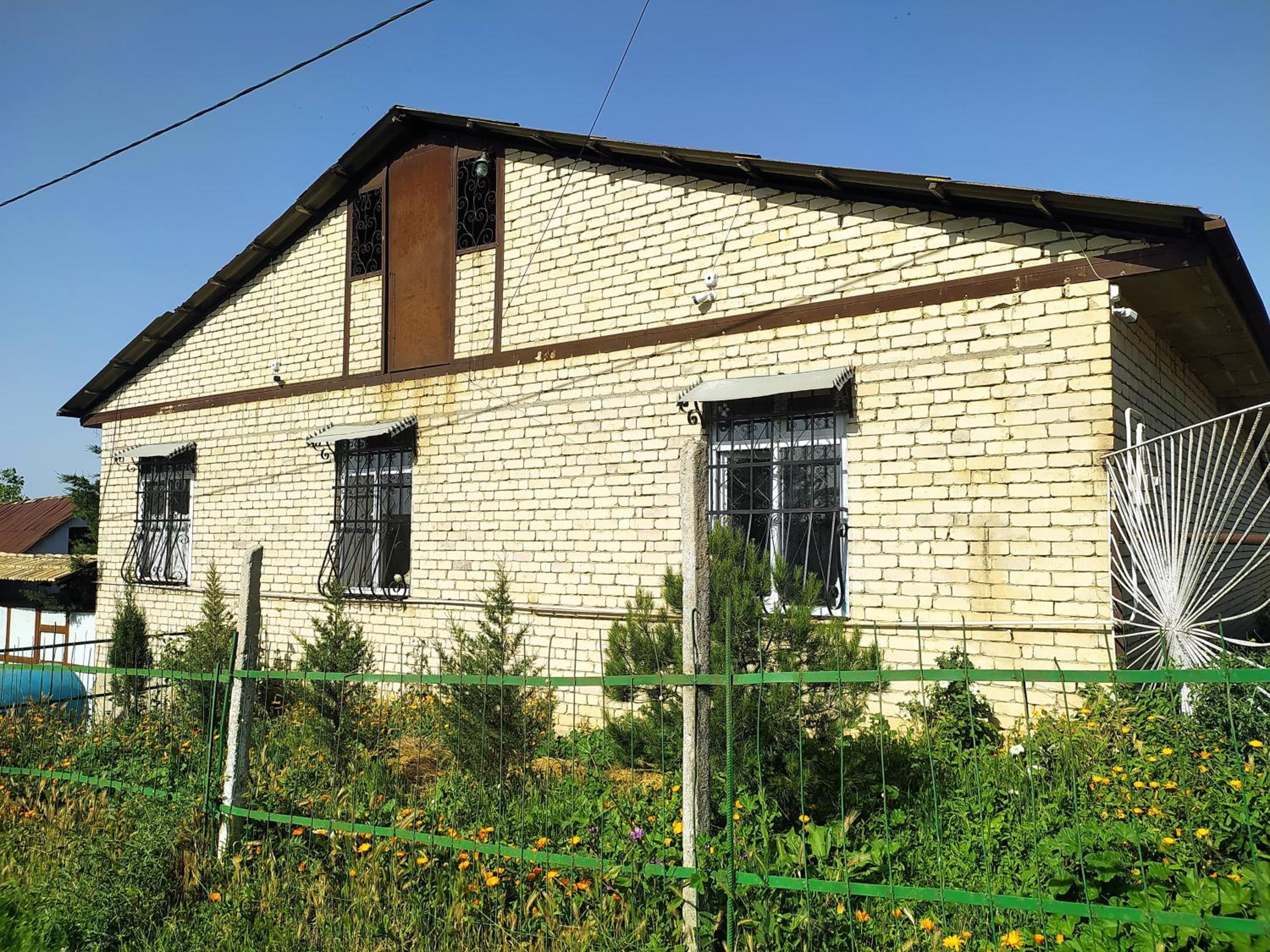 Lətif Bağ Evi