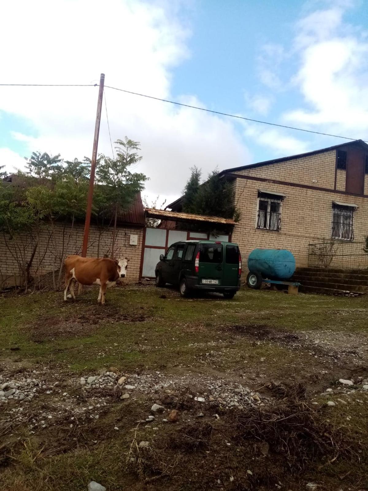 Lətif Bağ Evi