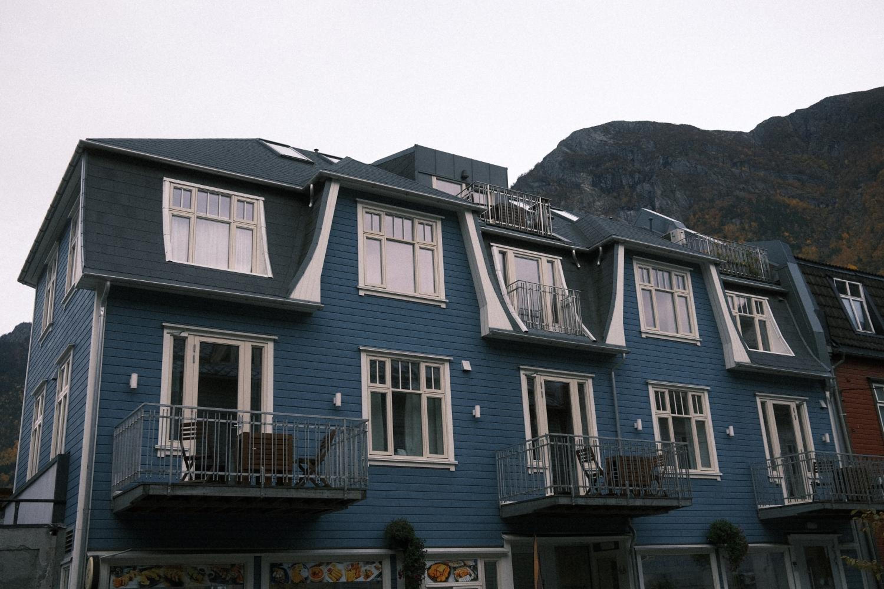 Blue House Dormitory view 3
