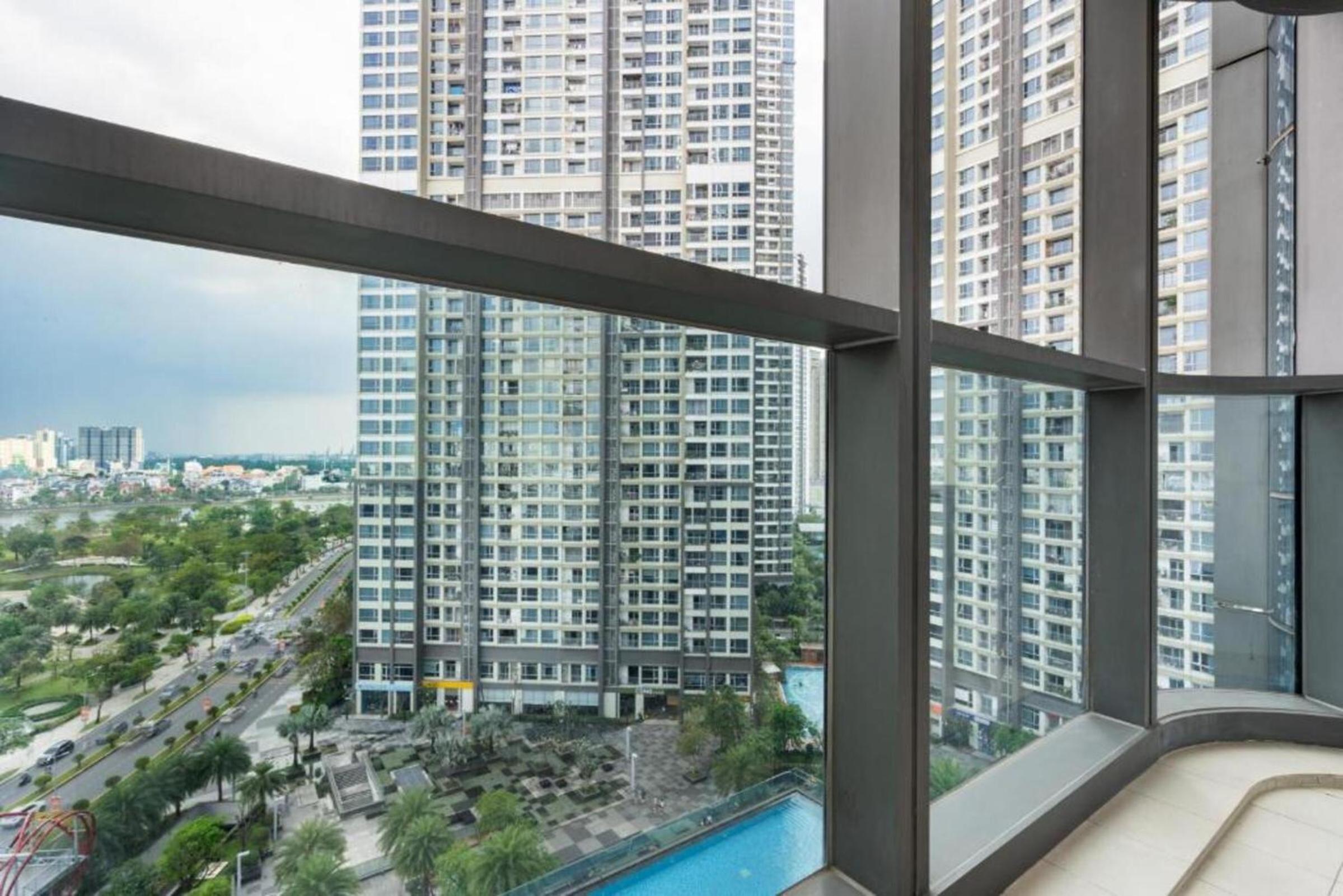 The Suite Landmark Saigon