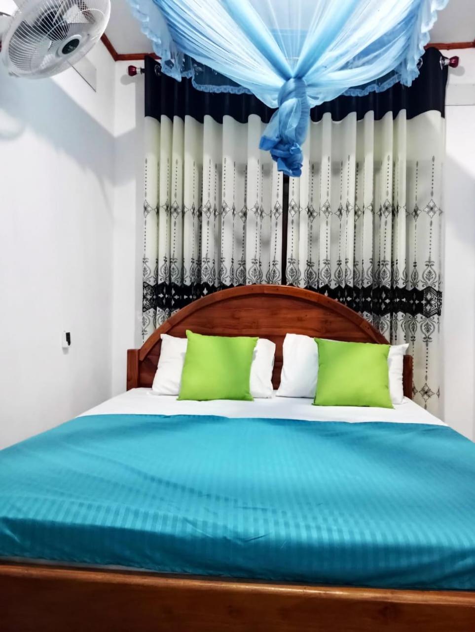 Sahas Villa Midigama