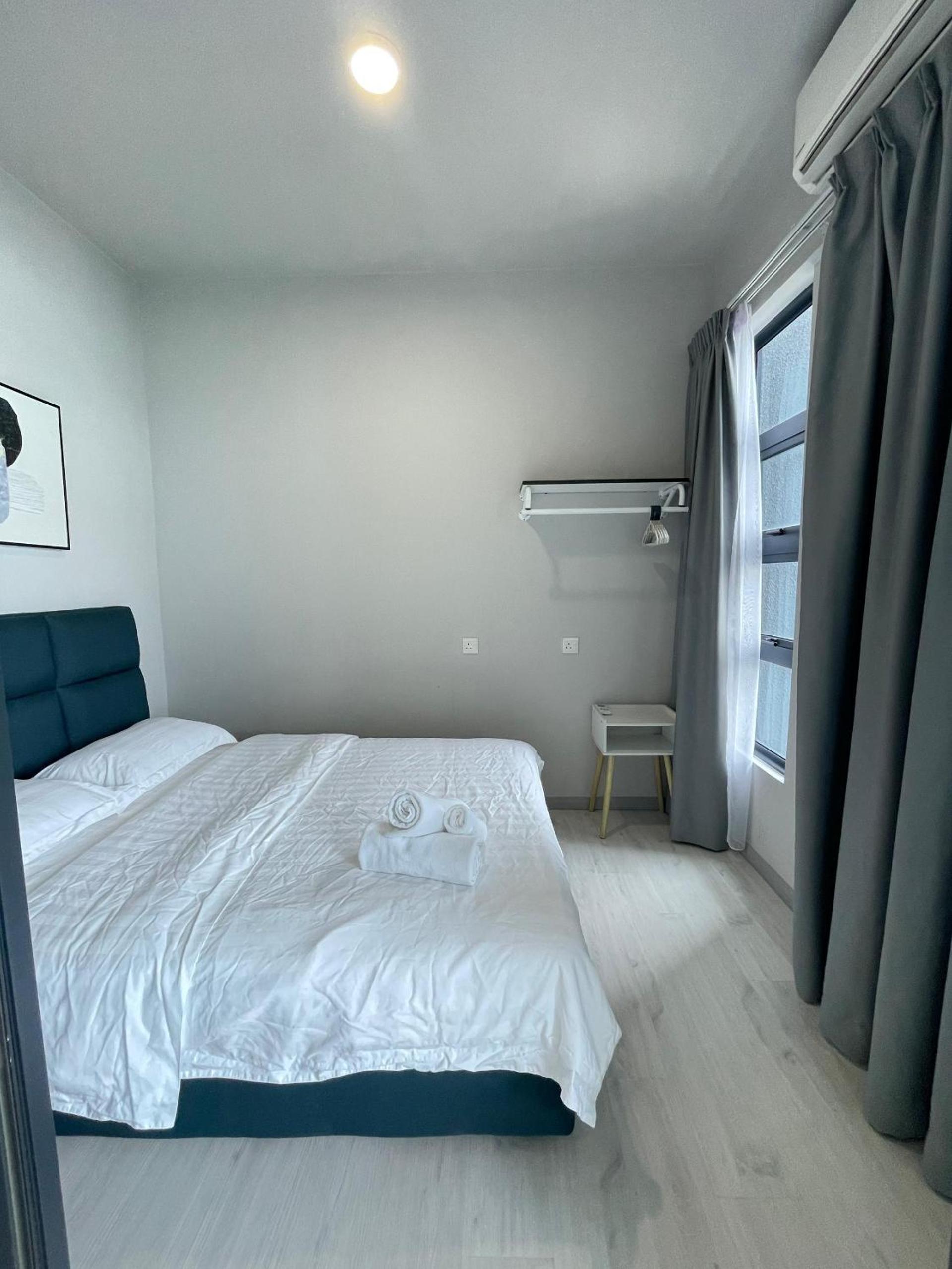 Oceanview 2 Bdrm unit JQ Tower photo 7