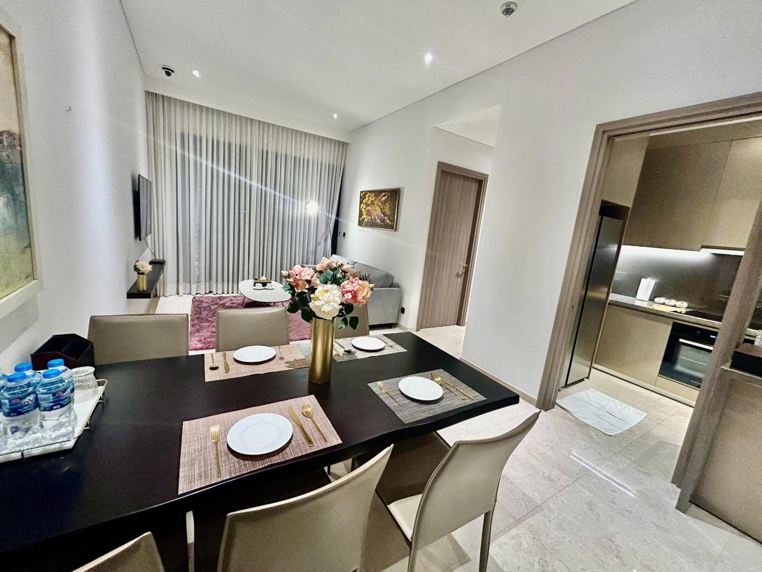 The Marq Three Bedroom- Free City Tour Package 29B Nguyen Dinh Chieu st