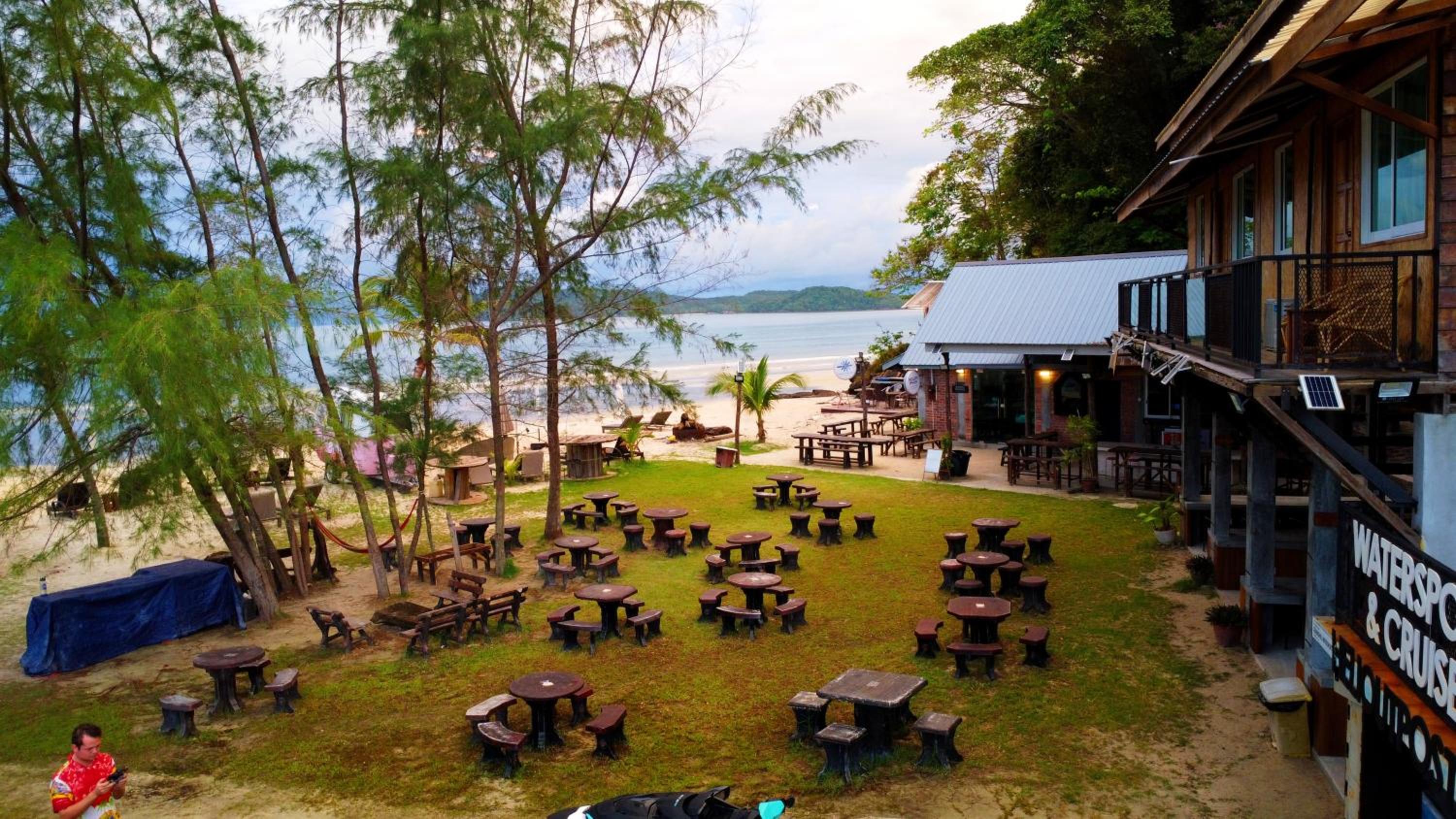 Cenanghill Beachfront