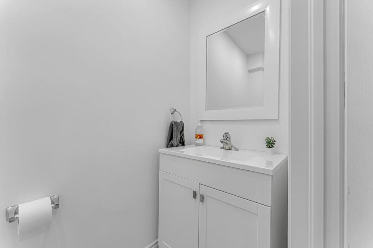 Luxury Comfort 3 BR Near Hospitals Tims Field GO