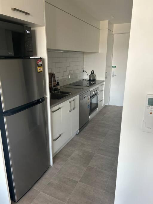 Modern 2Bed 2Bath Rototuna view 2