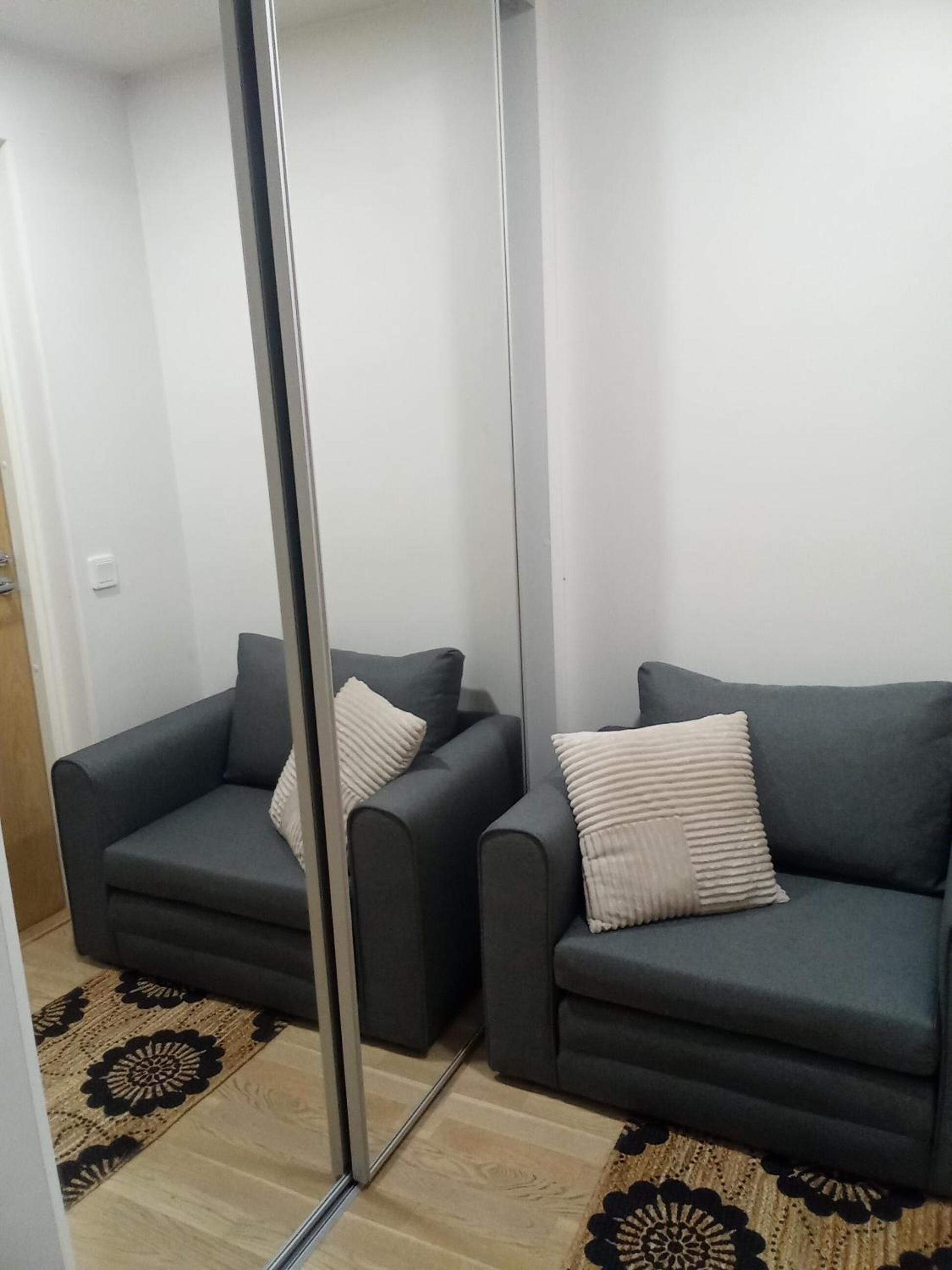 TAMPERE PENTHOUSE-tasokas moderni kaupunki huoneisto huipulla -ISO JACUZZI omalla KATTOTERASSILLA - AURINKOTUOLIT ja Aurinko odottaa Sinua - huikea maisema