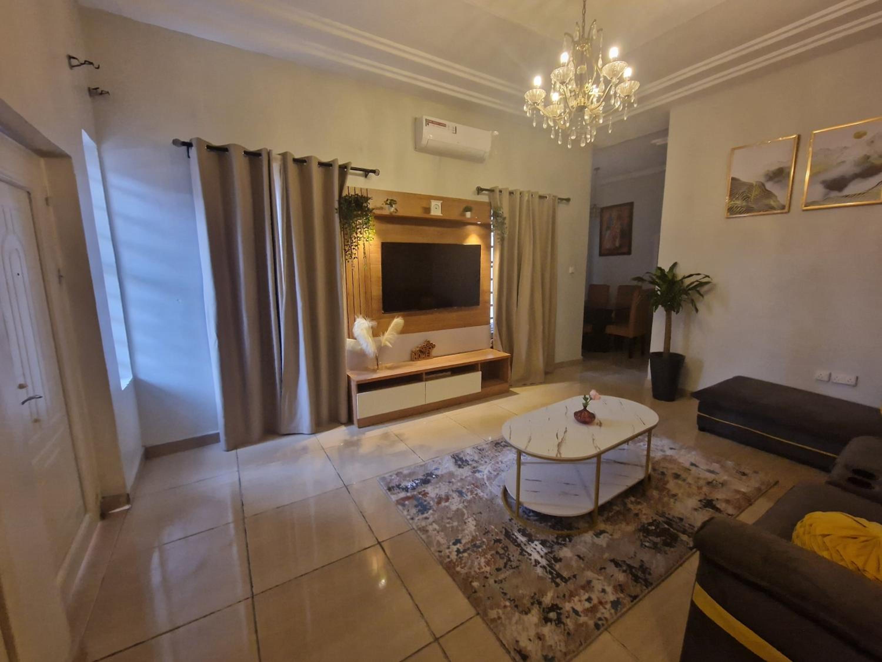 Luxury Lagos House with 4 Bedrooms view 2