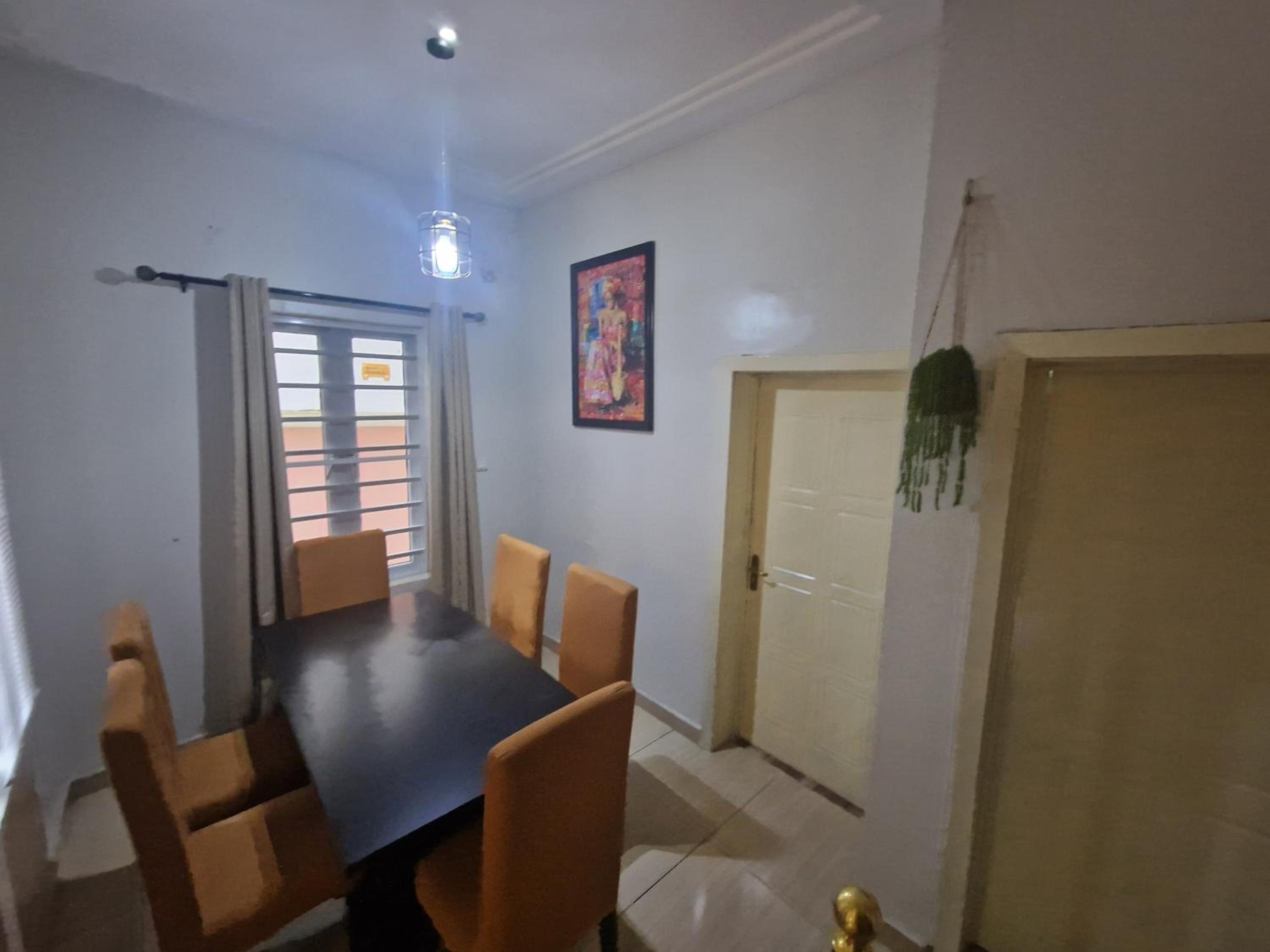 Luxury Lagos House with 4 Bedrooms view 3