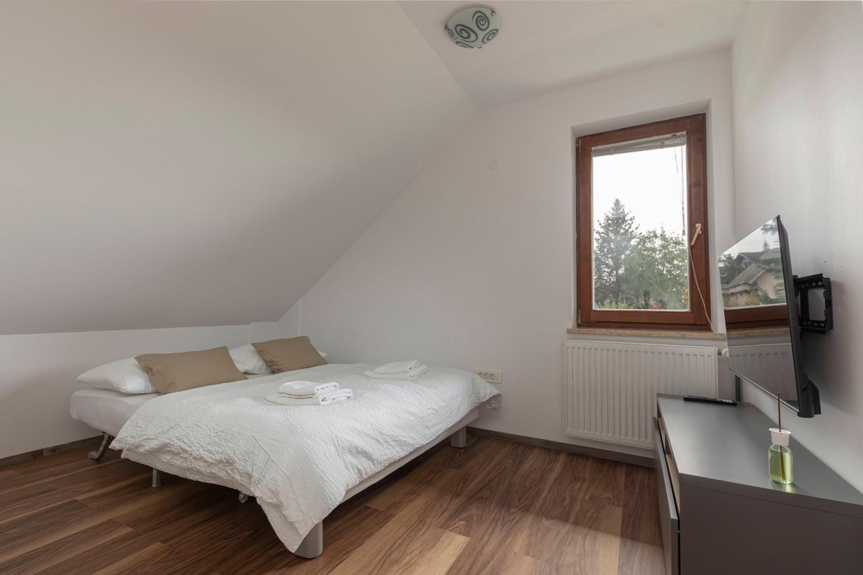 LOGAR Apartments