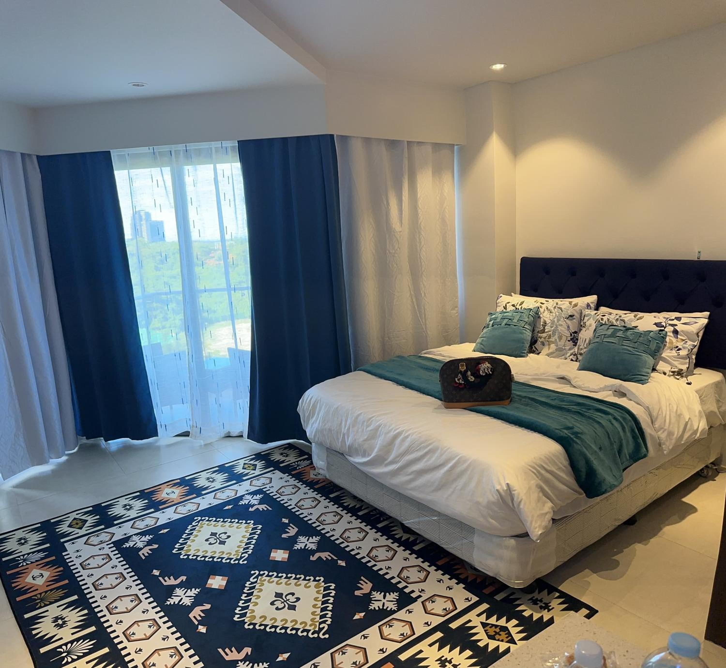 Tambuli Cebu PhStudio Deluxe Seaview with Balcony Tower C 15mins airport view 4