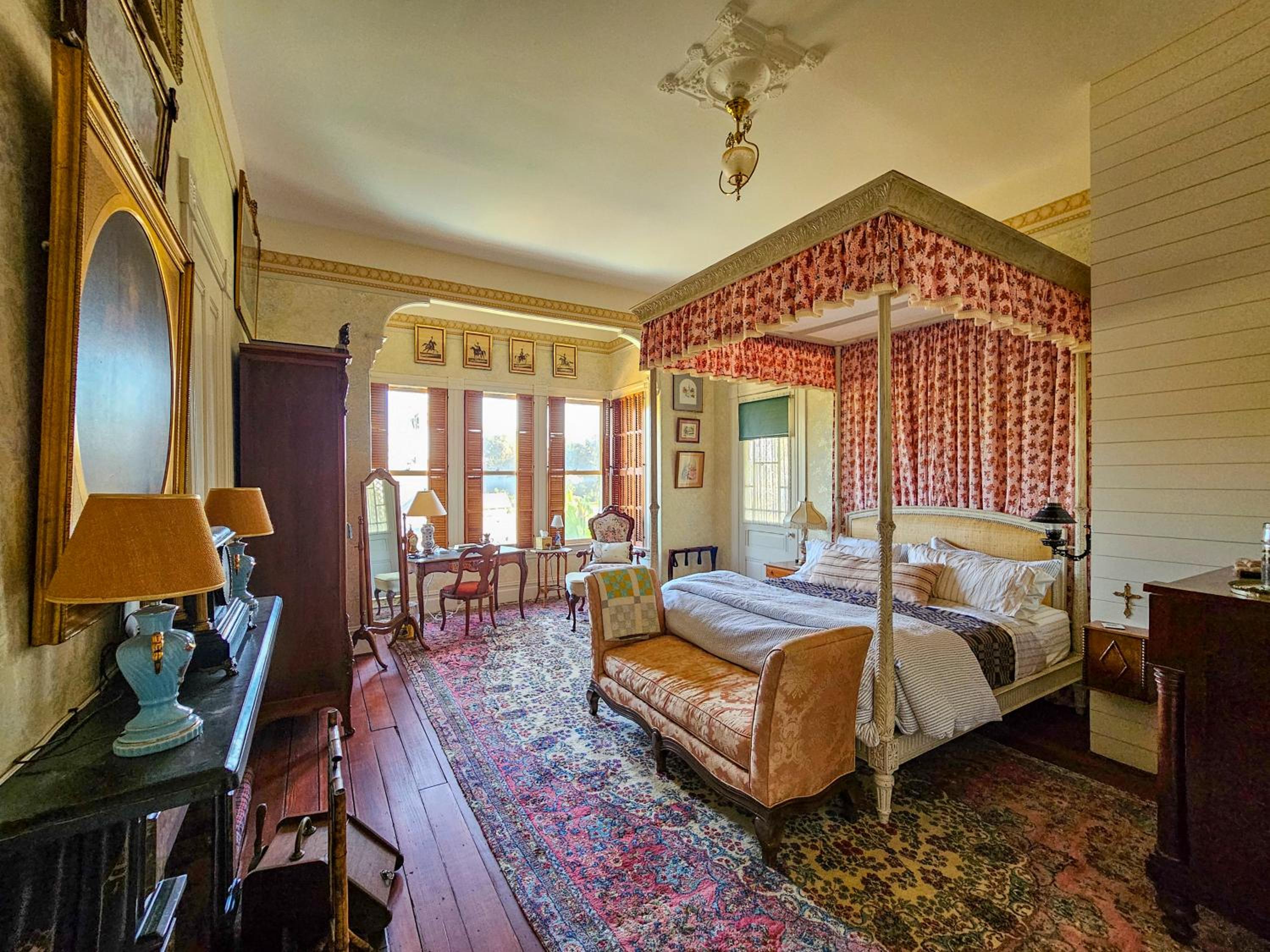 The JD Hyde Historic Inn view 4