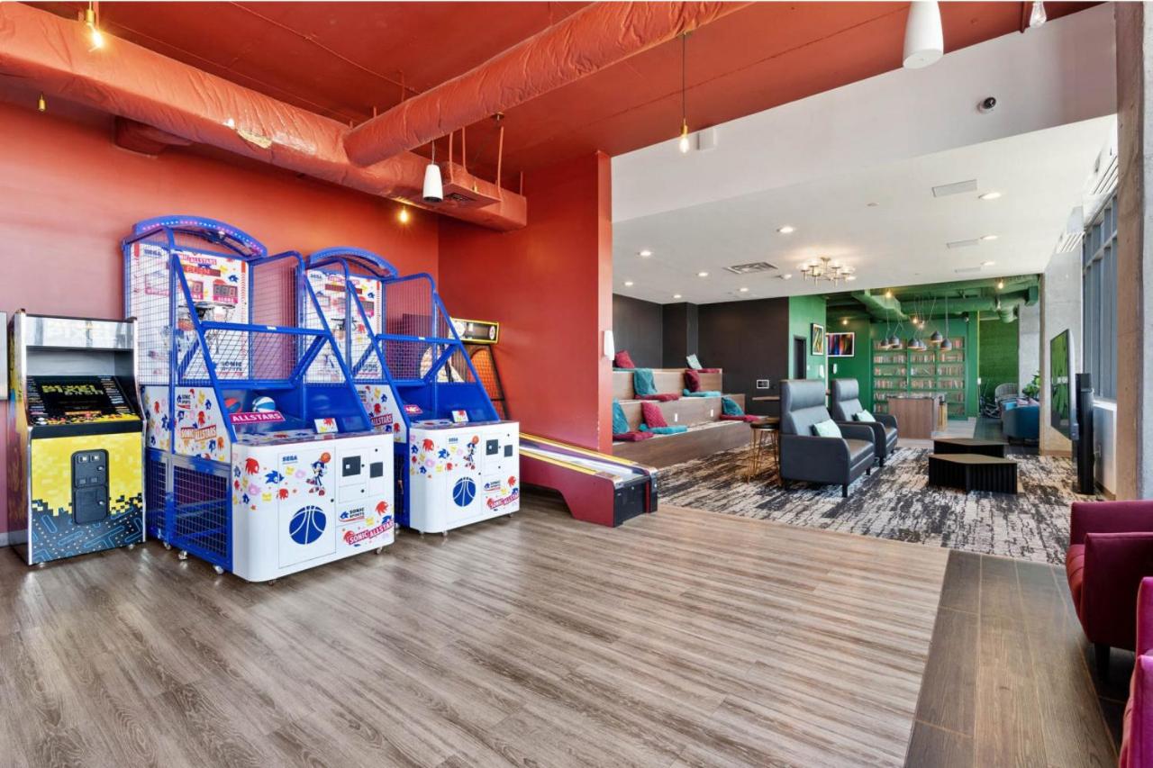 Birmingham Vacations - Tranquil Urban Space Studio City View - Property Image 2