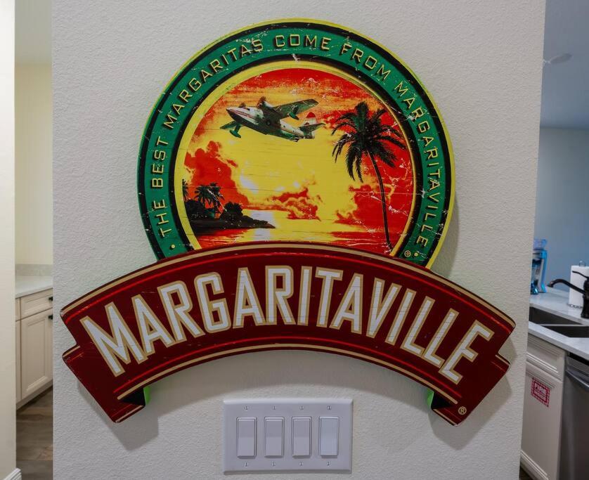 Orange Villa in Margarita Ville