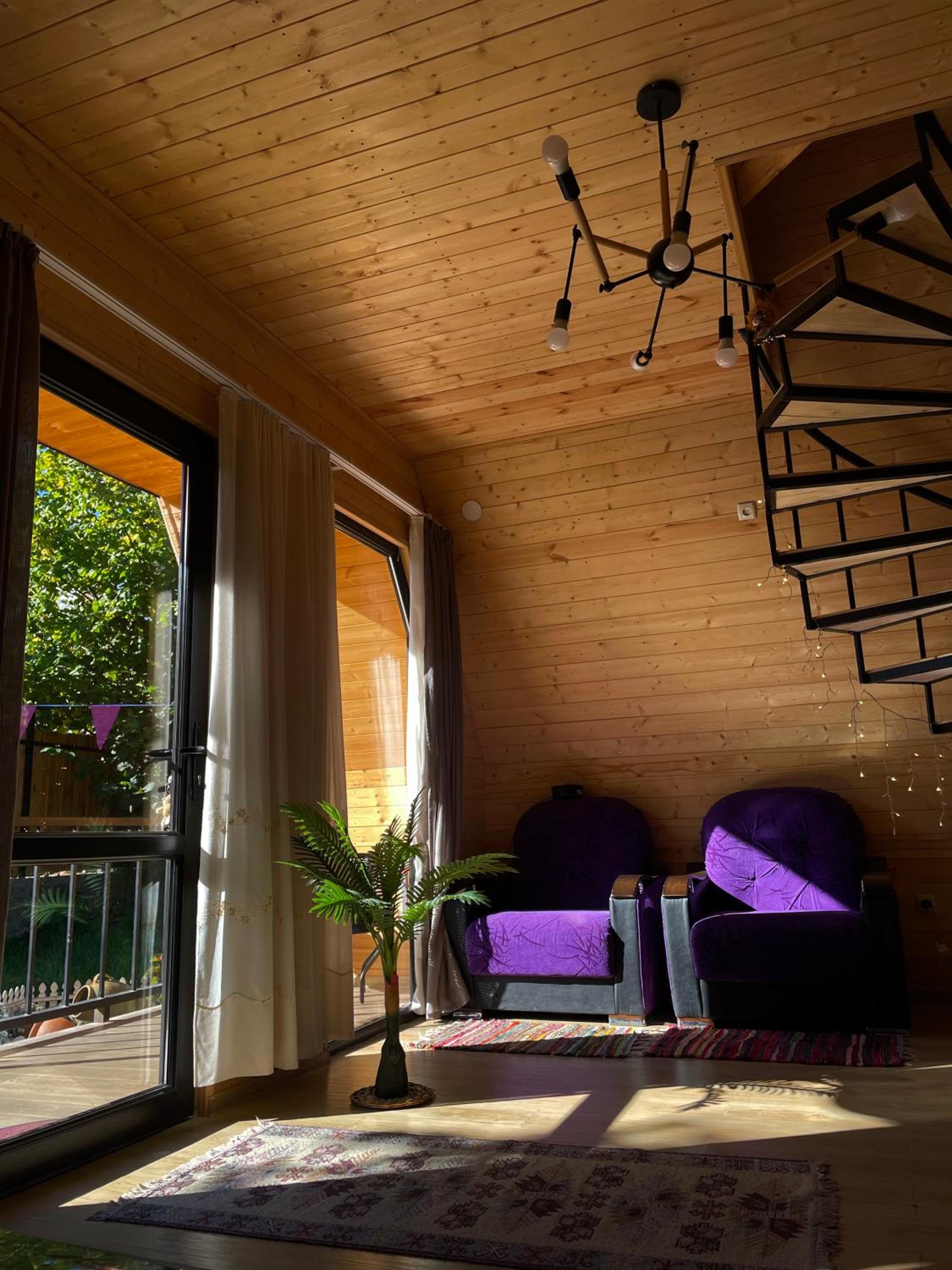 Mountain Cottage - Ananuri