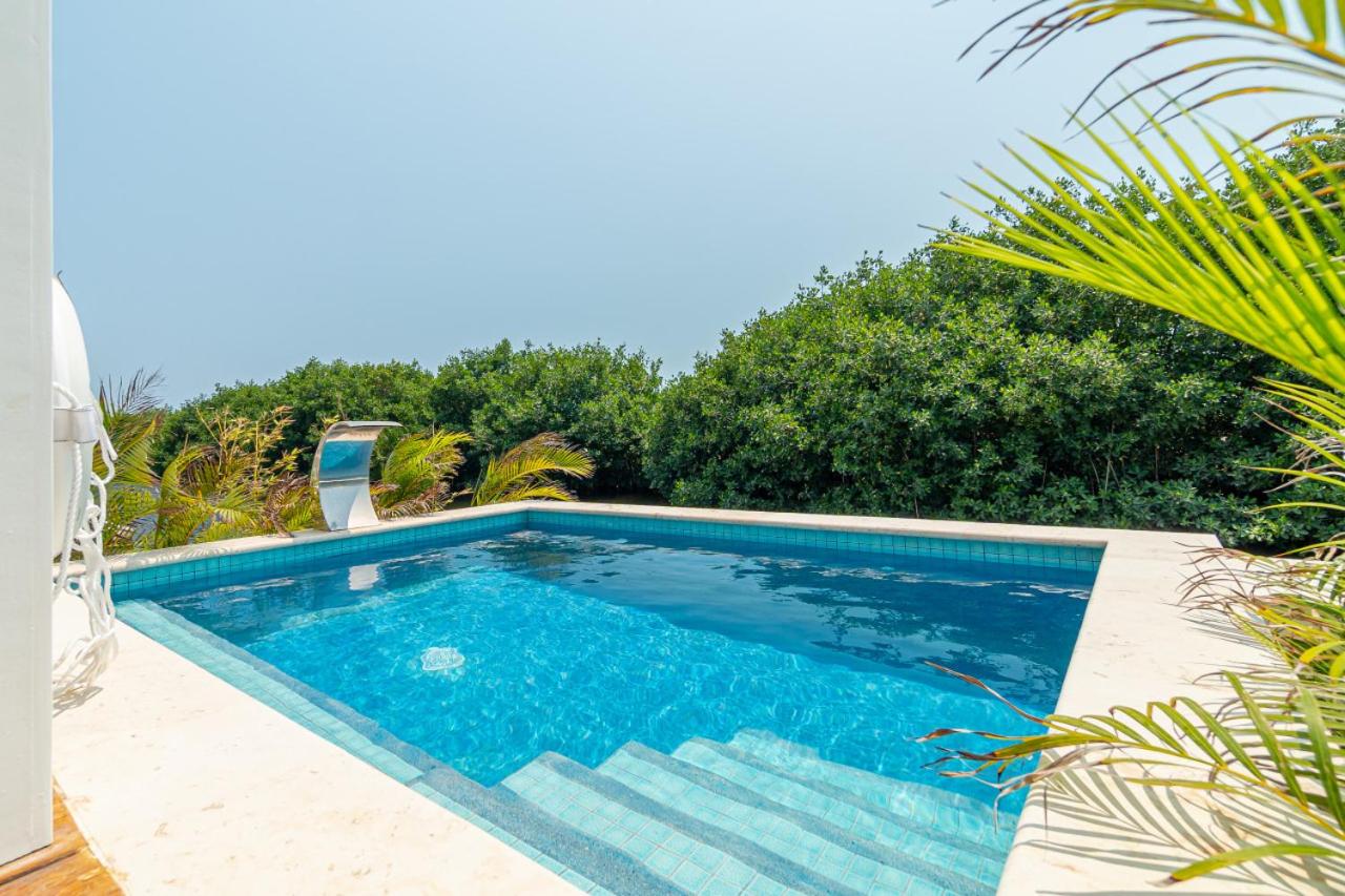 Casa Lush and Mistico Beach Club plus Boat Shuttle
