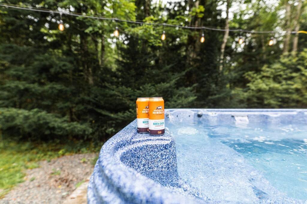 Peaceful Wentworth A-Frame with Hot Tub and Starlink