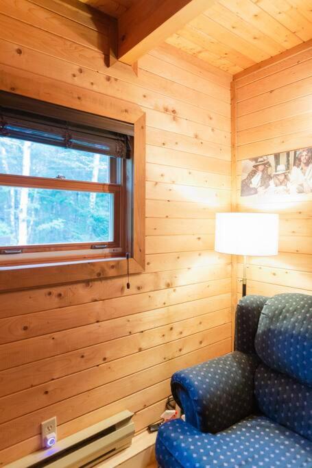 Peaceful Wentworth A-Frame with Hot Tub and Starlink