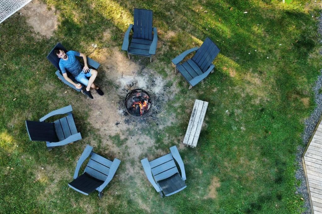 Peaceful Wentworth A-Frame with Hot Tub and Starlink
