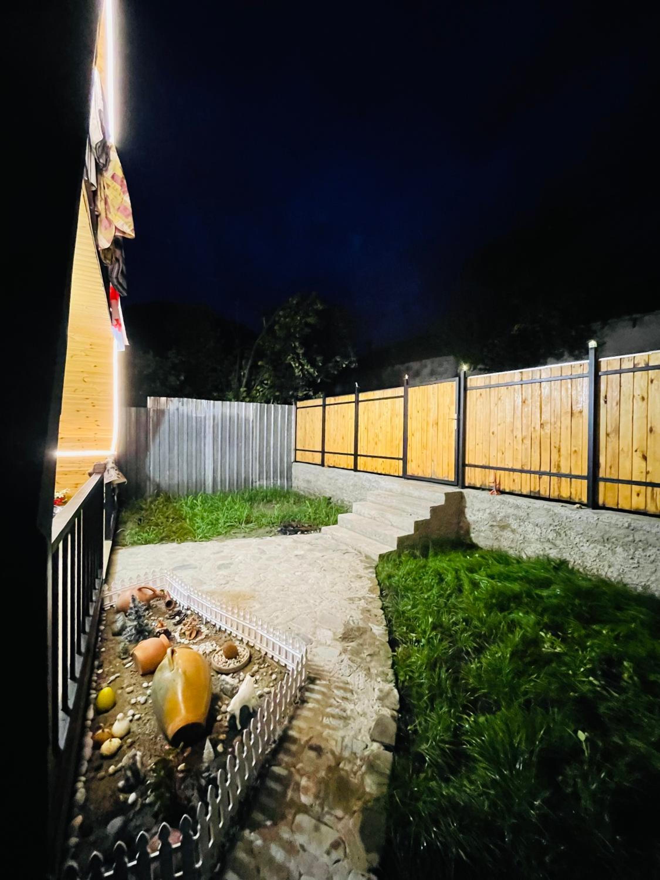Mountain Cottage - Ananuri