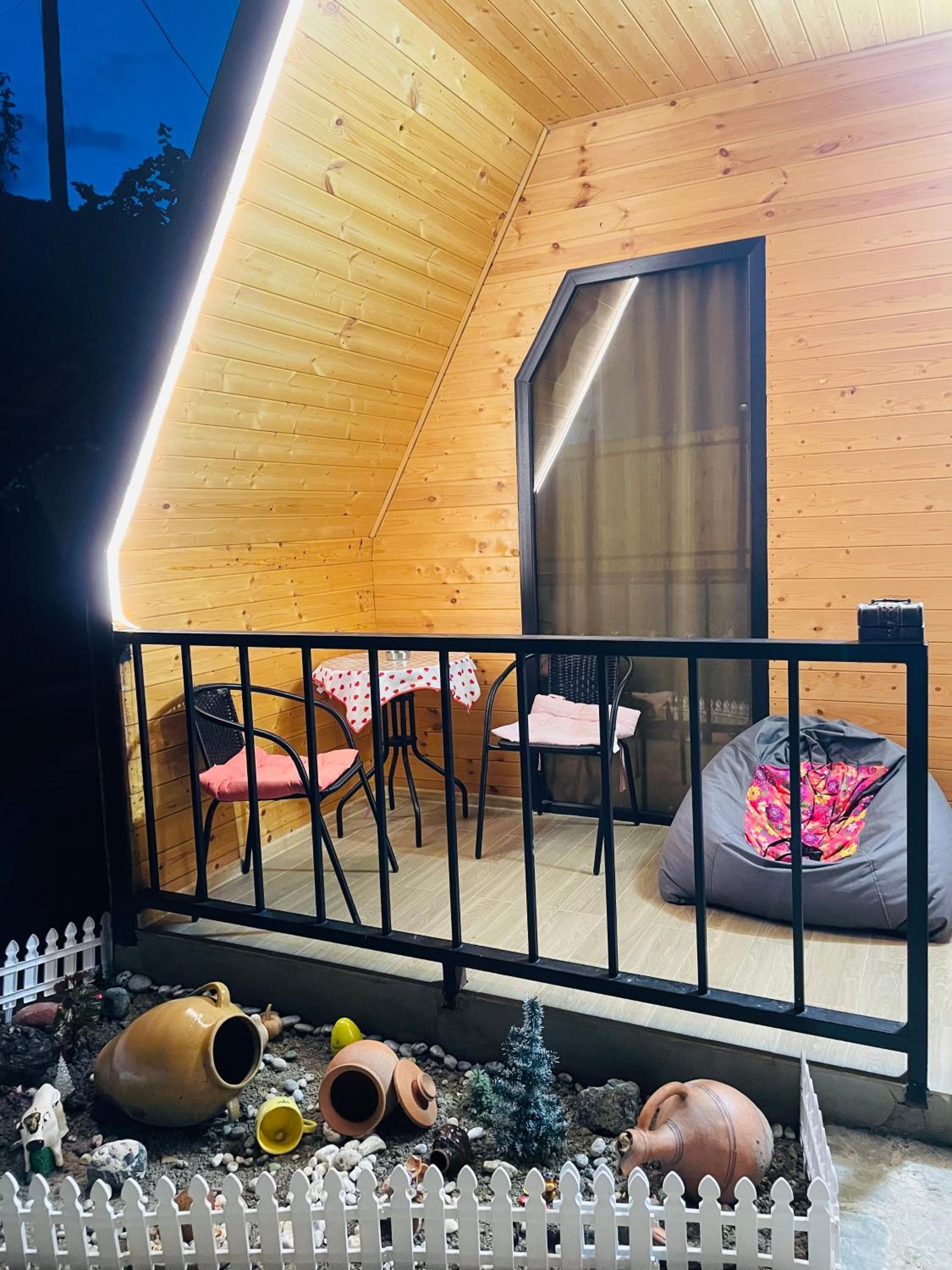 Mountain Cottage - Ananuri
