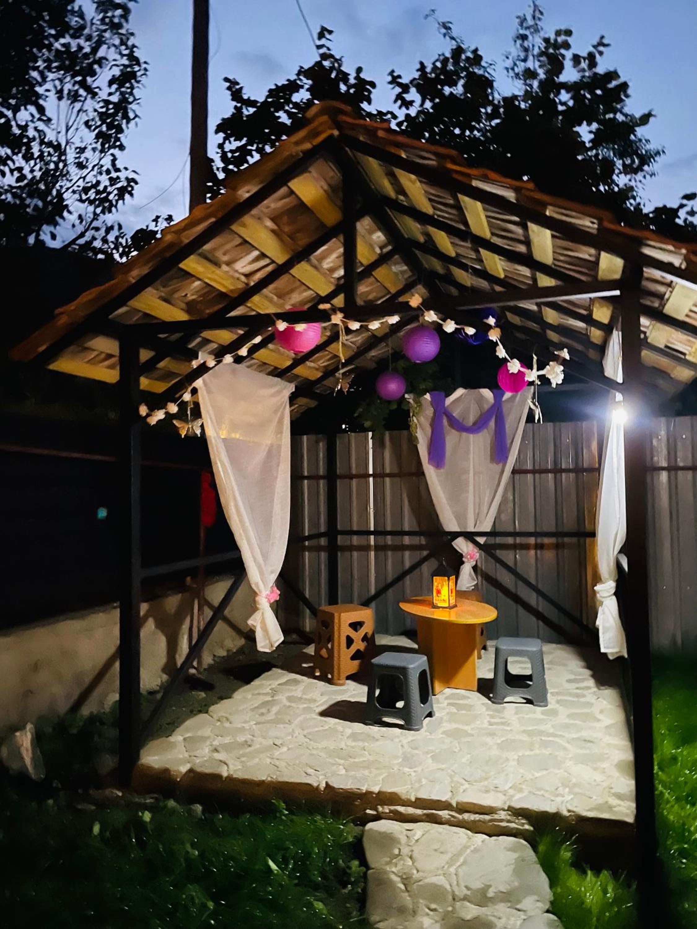 Mountain Cottage - Ananuri