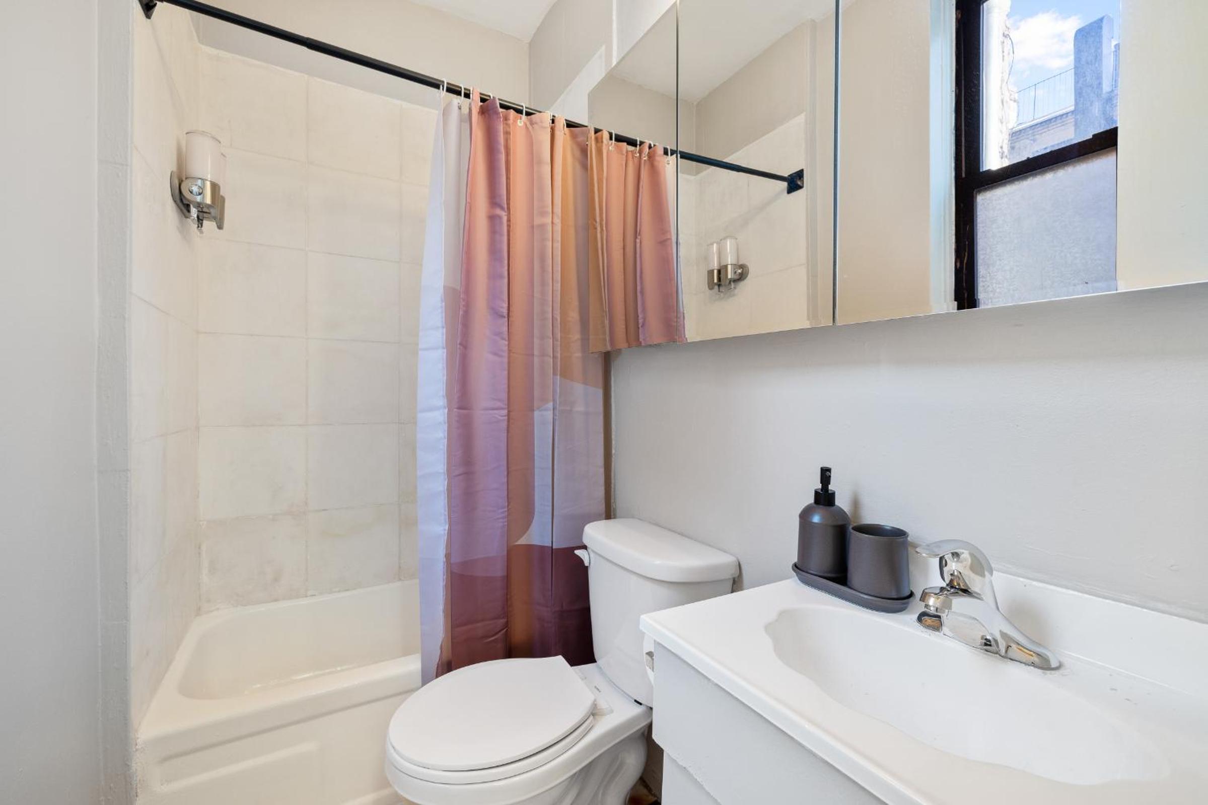 Inspiring Urban Life, Times square Apartments