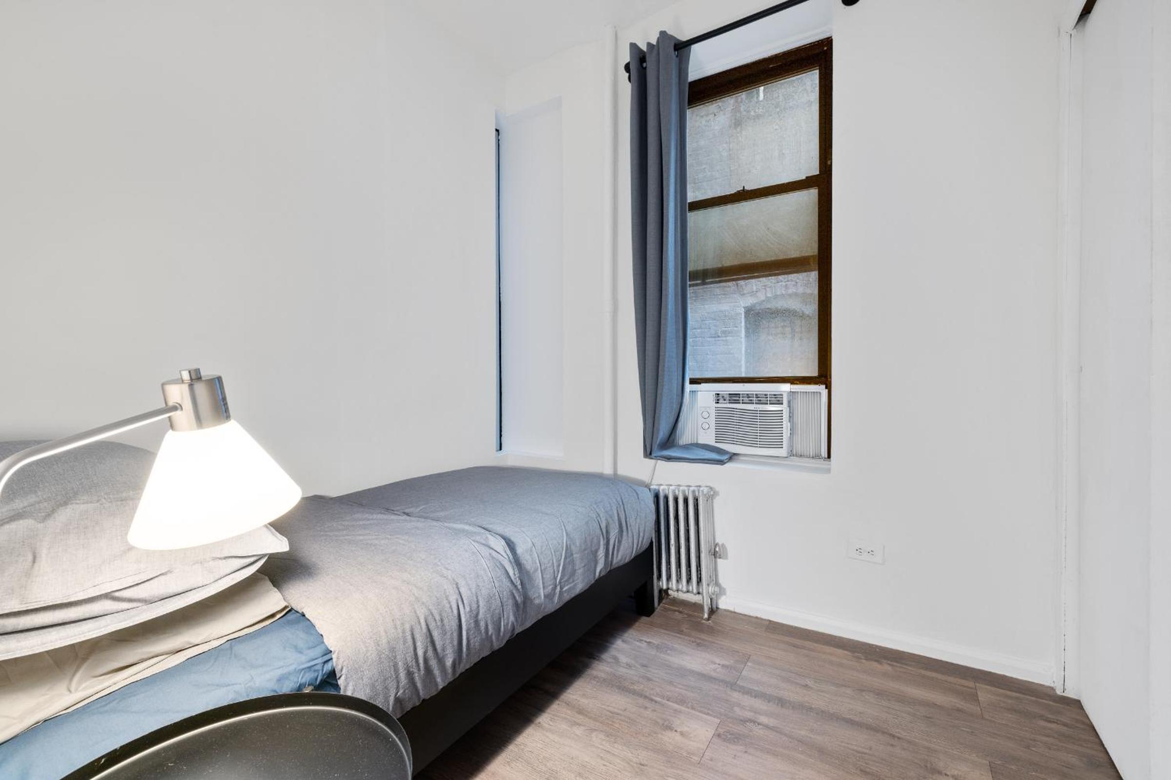 Inspiring Urban Life, Times square Apartments