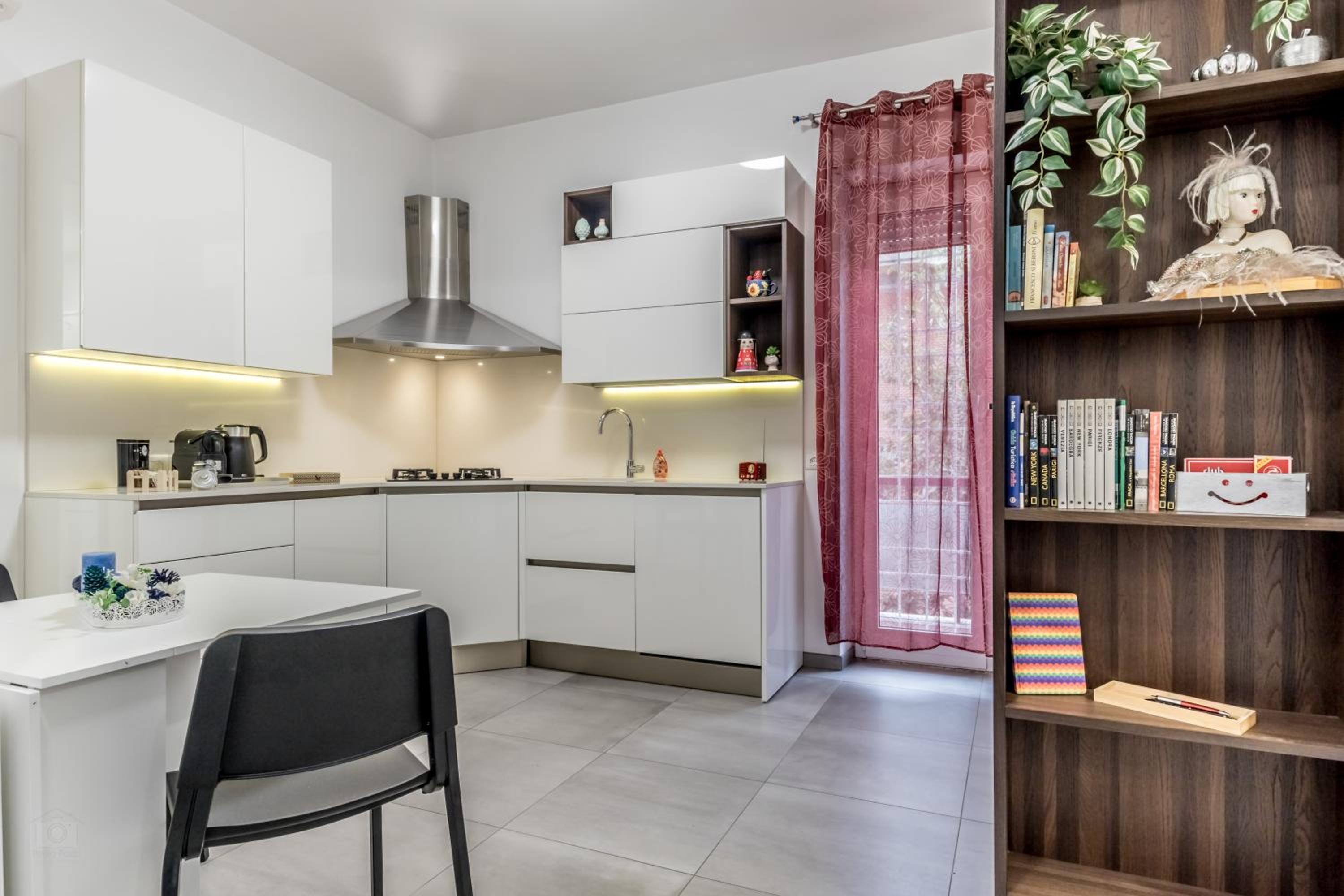 White Living R-home
