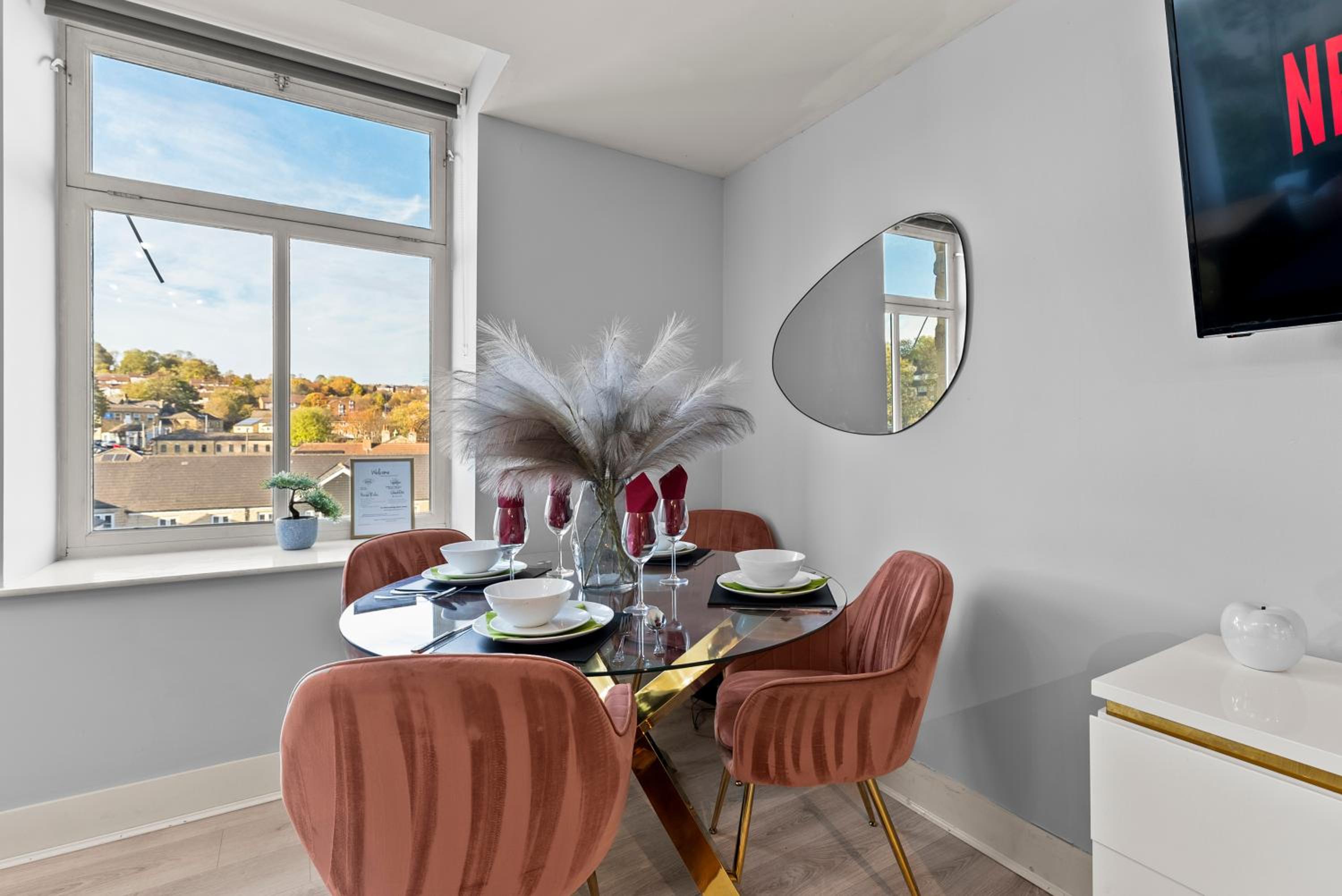 Stunning Apartment - 10 Minutes From Leeds