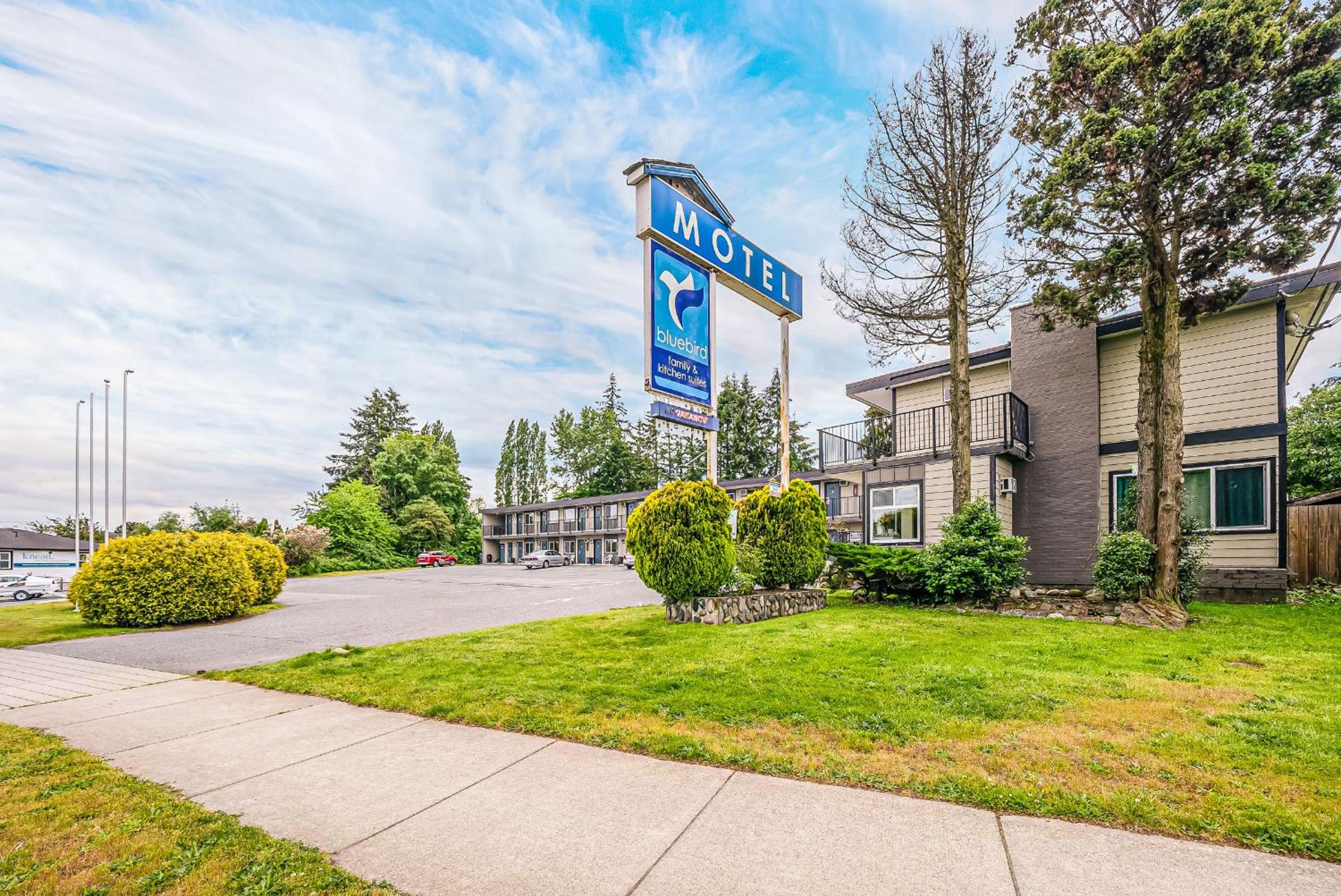 Bluebird Motel