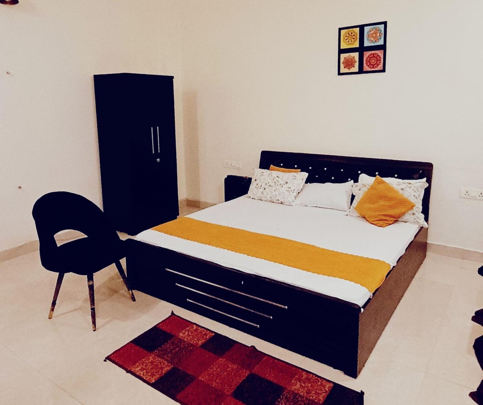 FAMILY SUITES near Purvanchal Expressway Gateway