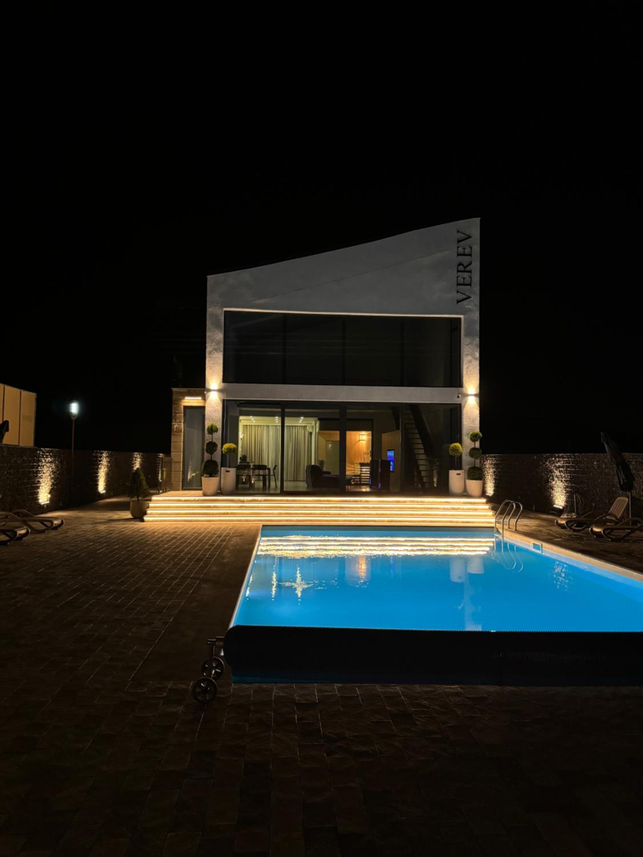 Verev Private House