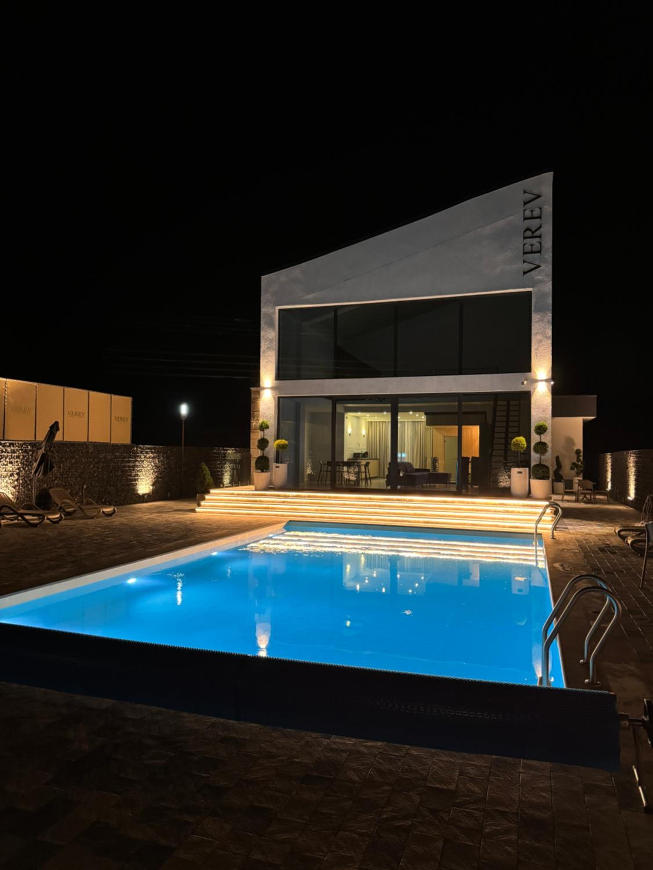 Verev Private House