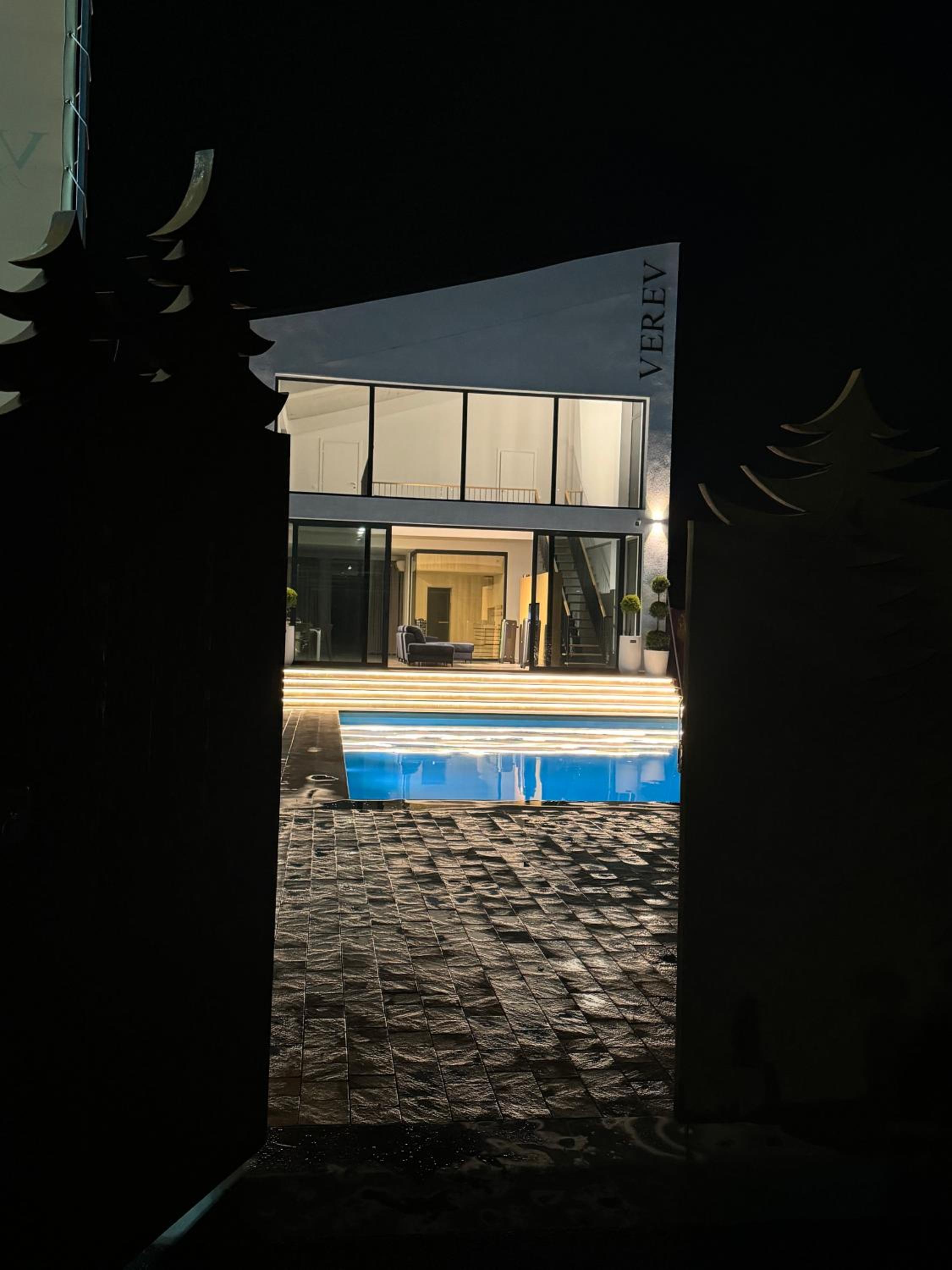 Verev Private House