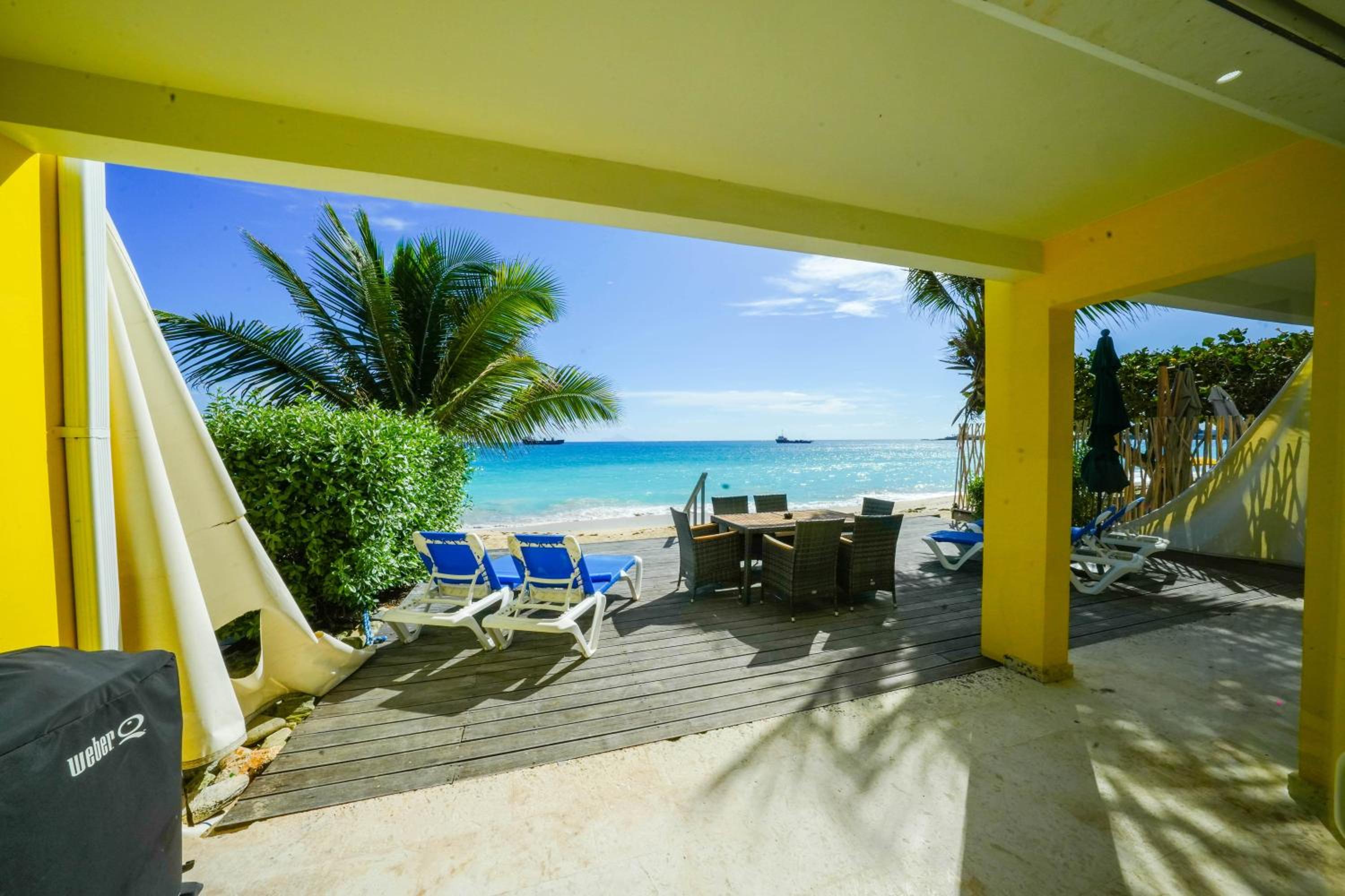 Cocos Bechfront Breeze view 5