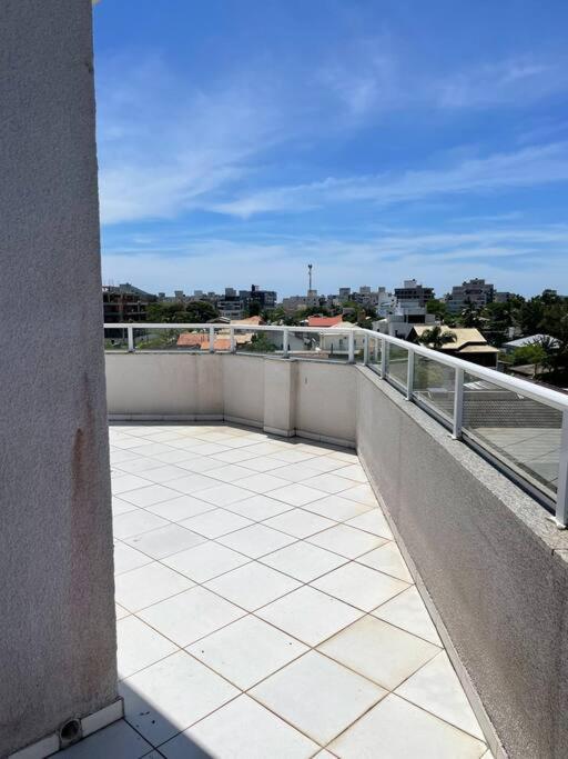 Cobertura com vista mar