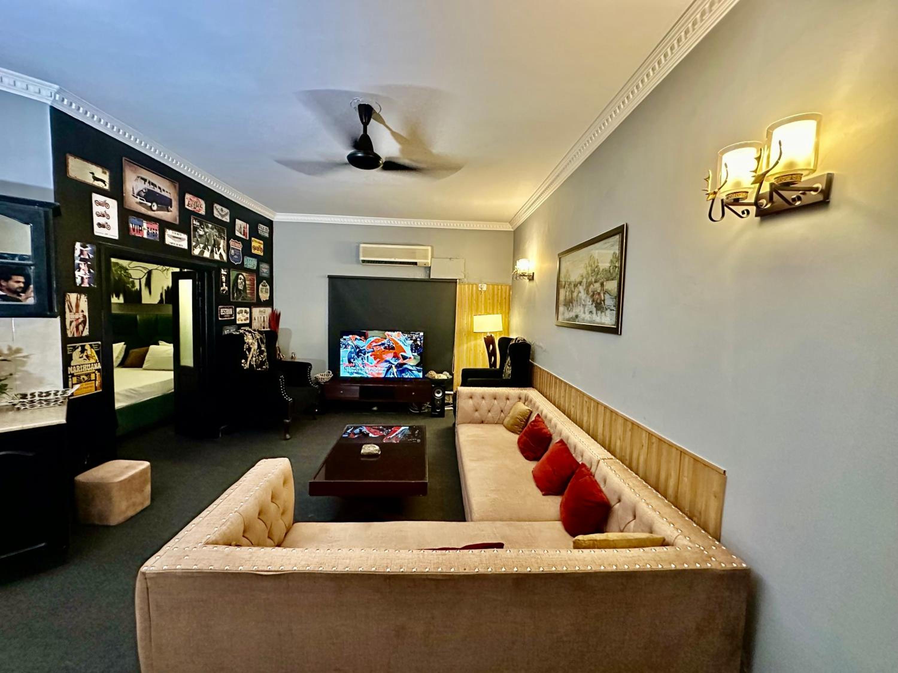 Luxury family properties view 5