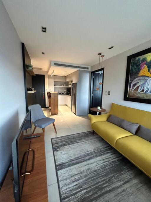 Suite moderna con vista a la ciudad y al río en Puerto Santa Ana